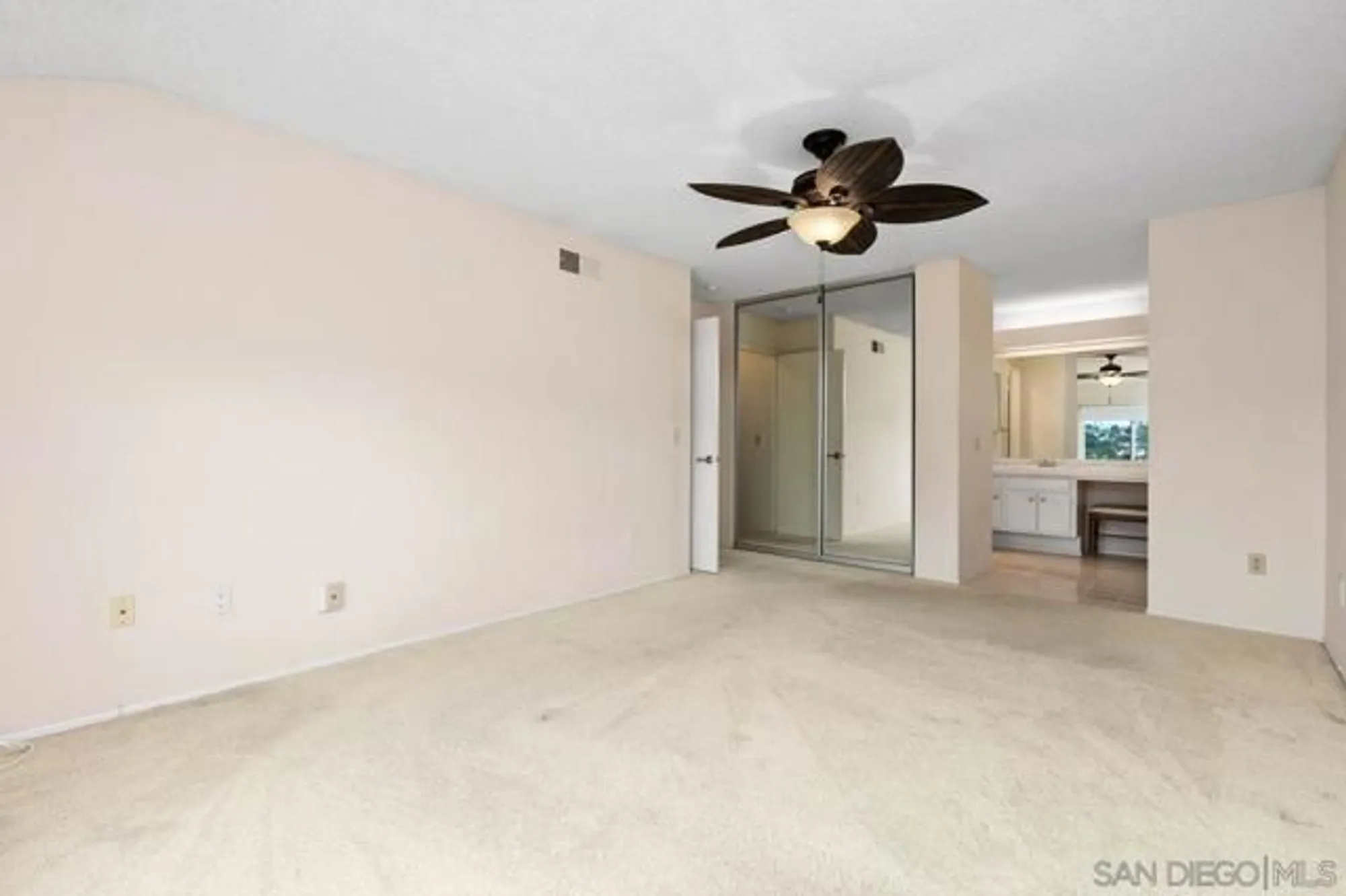 Property Slideshow image 30 of 39 | 17465 plaza animado 147, San Diego, CA, 92128