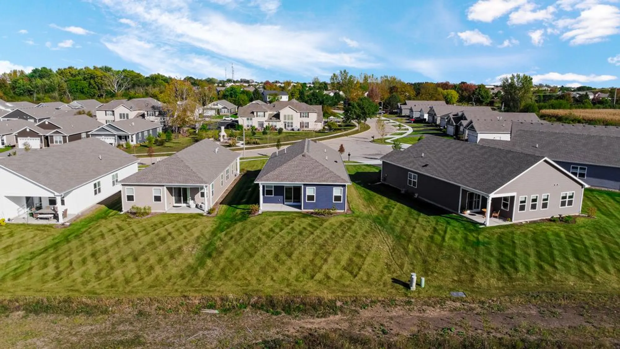 Property Slideshow image 27 of 32 | 2930 harnish dr, Algonquin, IL, 60102