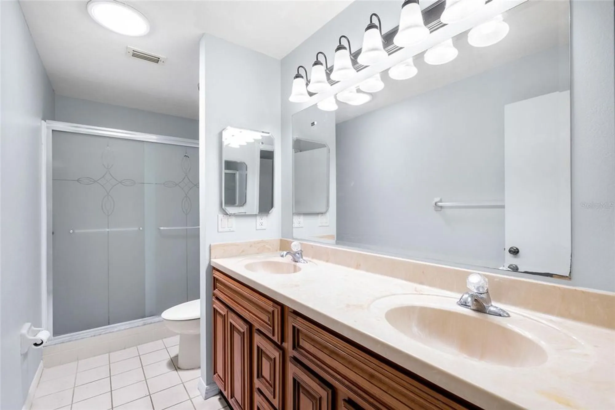 Property Slideshow image 24 of 33 | 1530 ingram dr # 1530, Sun City Center, FL, 33573