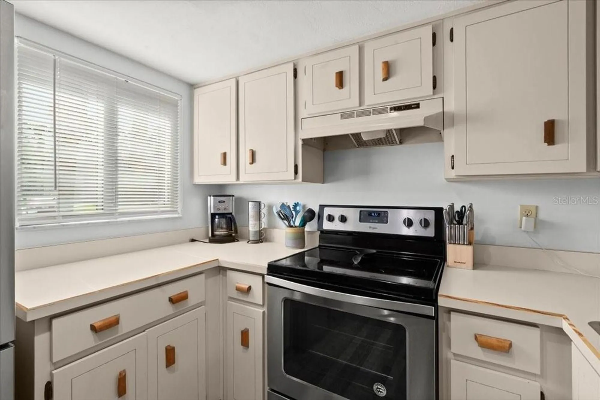 Property Slideshow image 7 of 29 | 102 bob white ct # 102c, Daytona Beach, FL, 32119