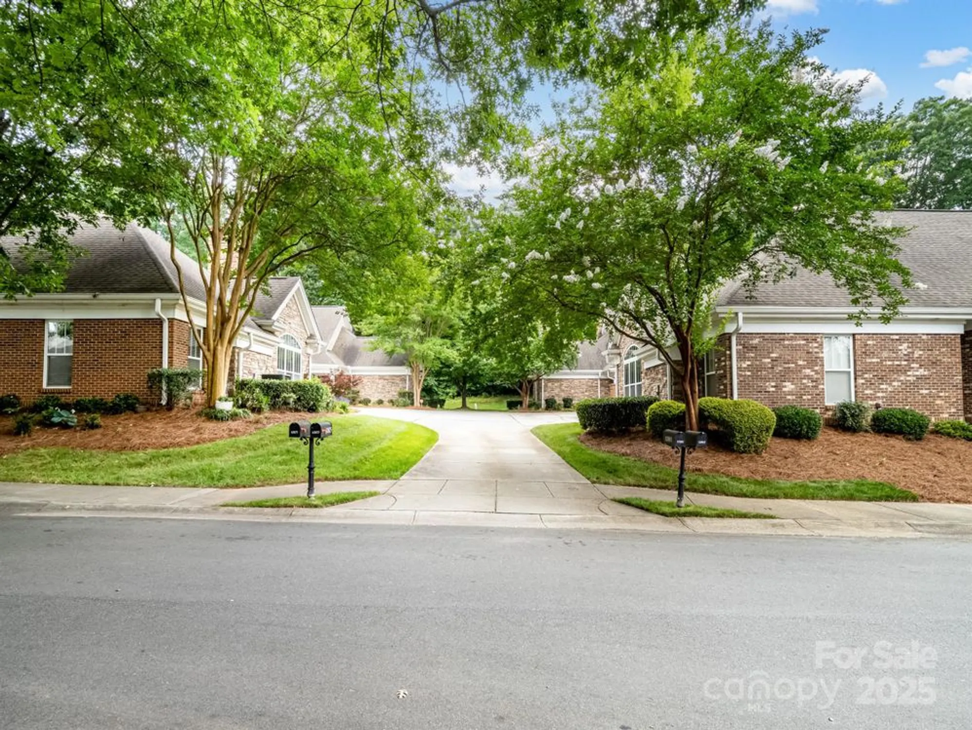 Property Slideshow image 30 of 37 | 10875 casetta dr, Matthews, NC, 28105