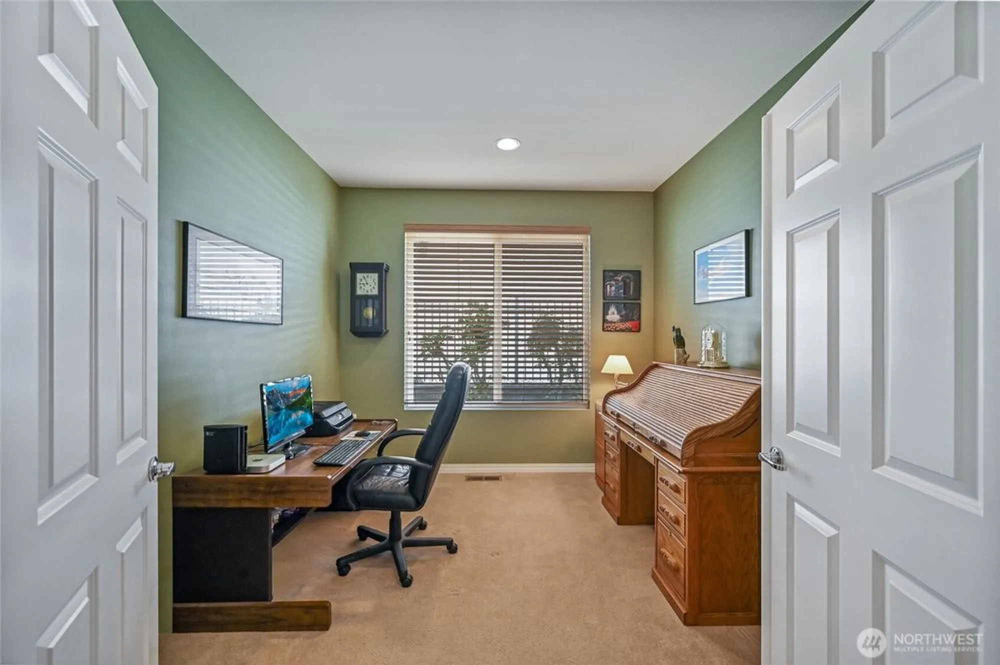 Property Slideshow image 5 of 32 | 13841 231st ln, Redmond, WA, 98053