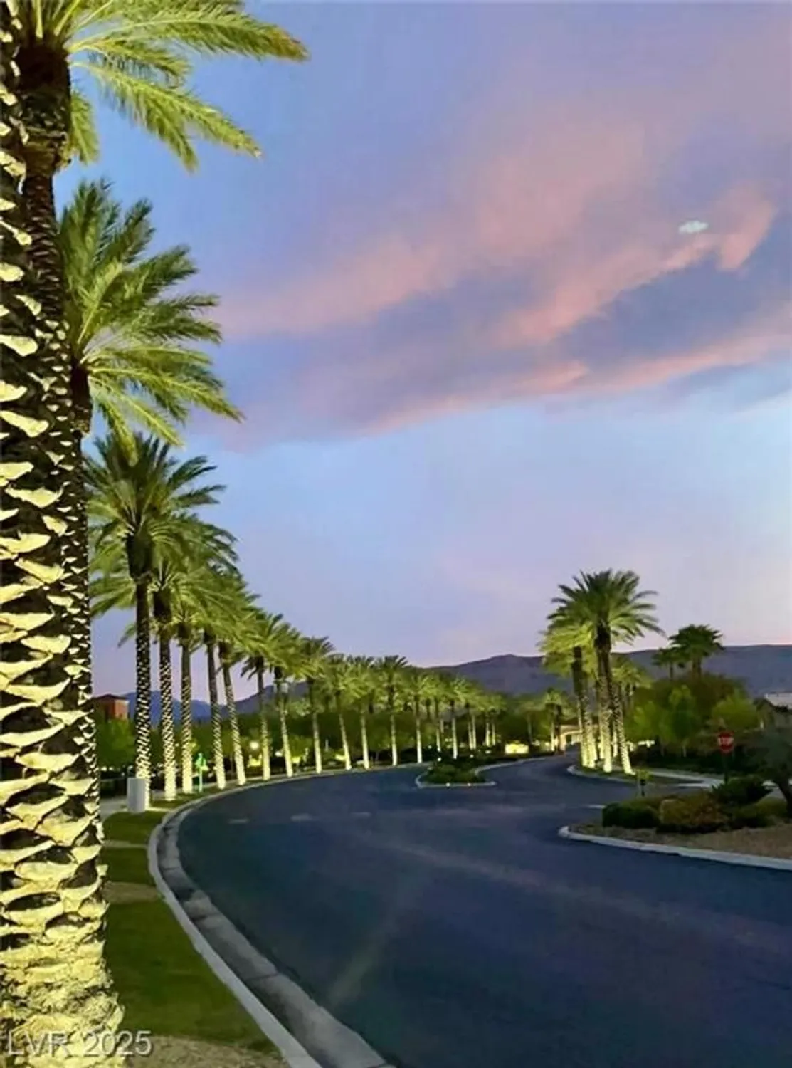 Property Slideshow image 32 of 47 | 4596 bersaglio st, Las Vegas, NV, 89135