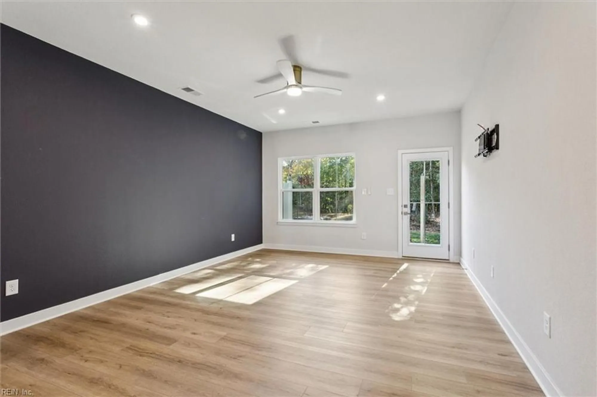 Property Slideshow image 15 of 45 | 23078 retreat ln, Carrollton, VA, 23314