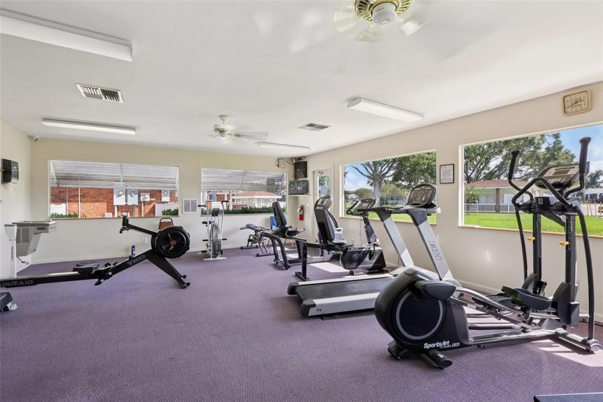 Property Slideshow image 38 of 42 | 4933 colonnades cir, Lakeland, FL, 33811