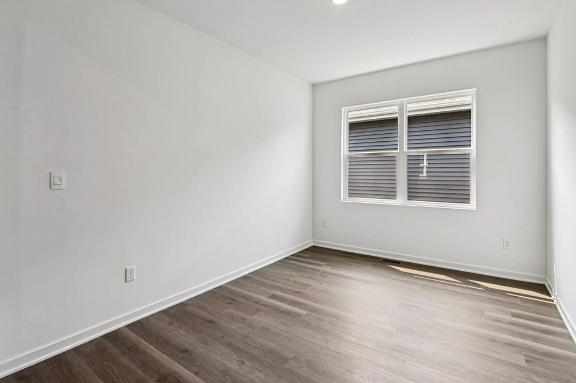 Property Slideshow image 8 of 35 | 2601 harnish dr, Algonquin, IL, 60102