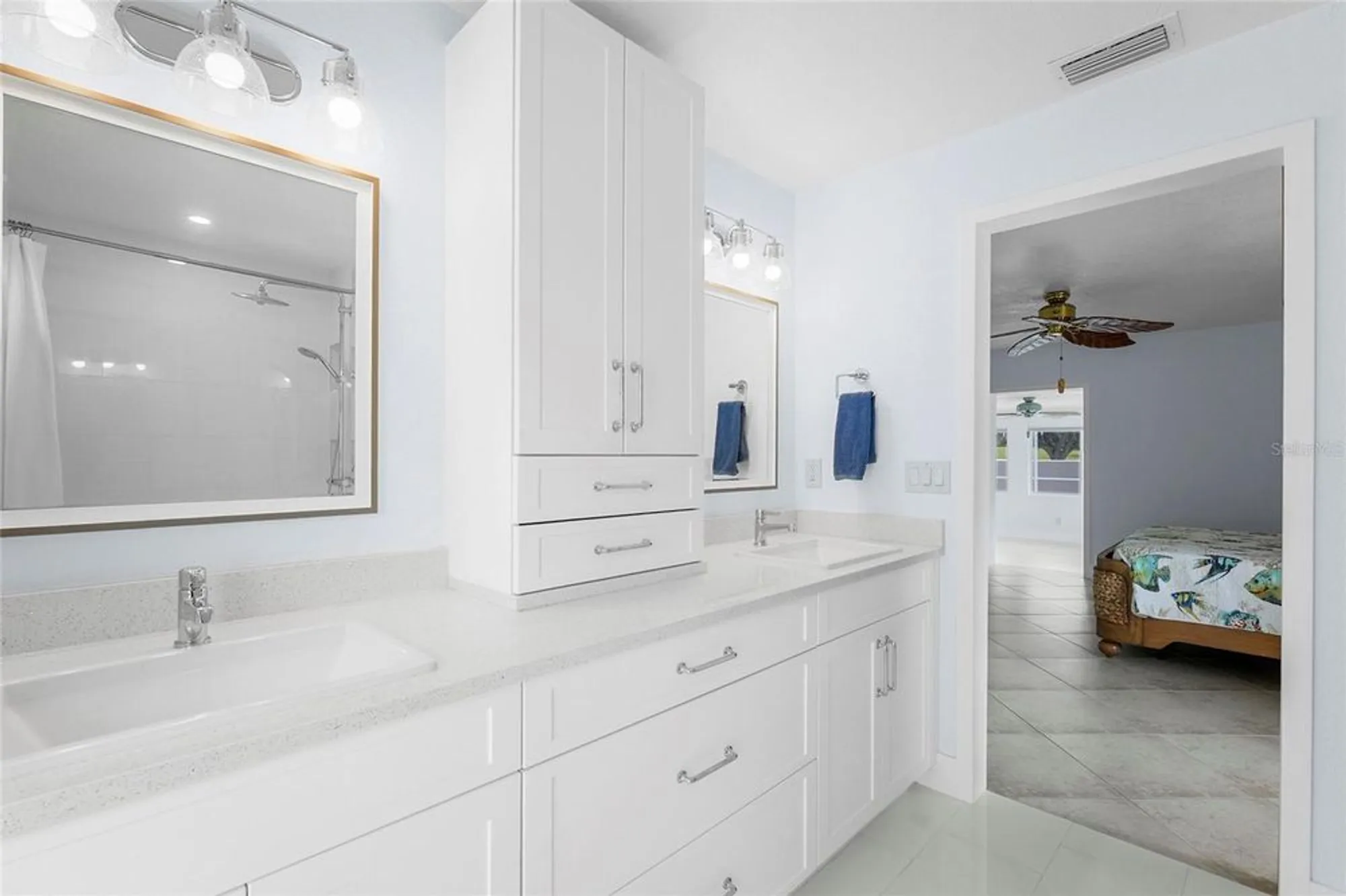 Property Slideshow image 36 of 57 | 5720 timber lake cir, Sarasota, FL, 34243