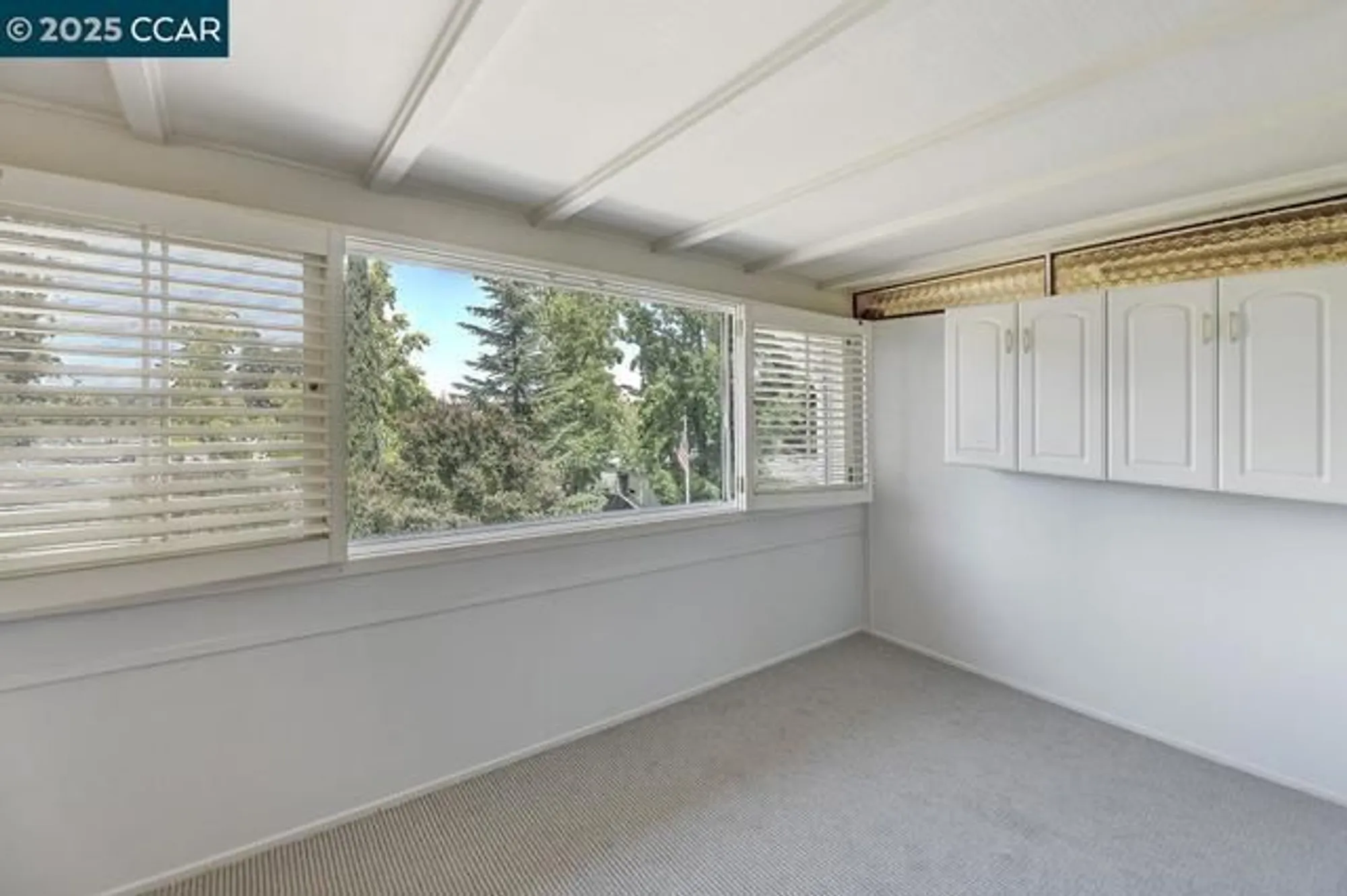 Property Slideshow image 12 of 43 | 1427 rockledge ln apt 5, Walnut Creek, CA, 94595