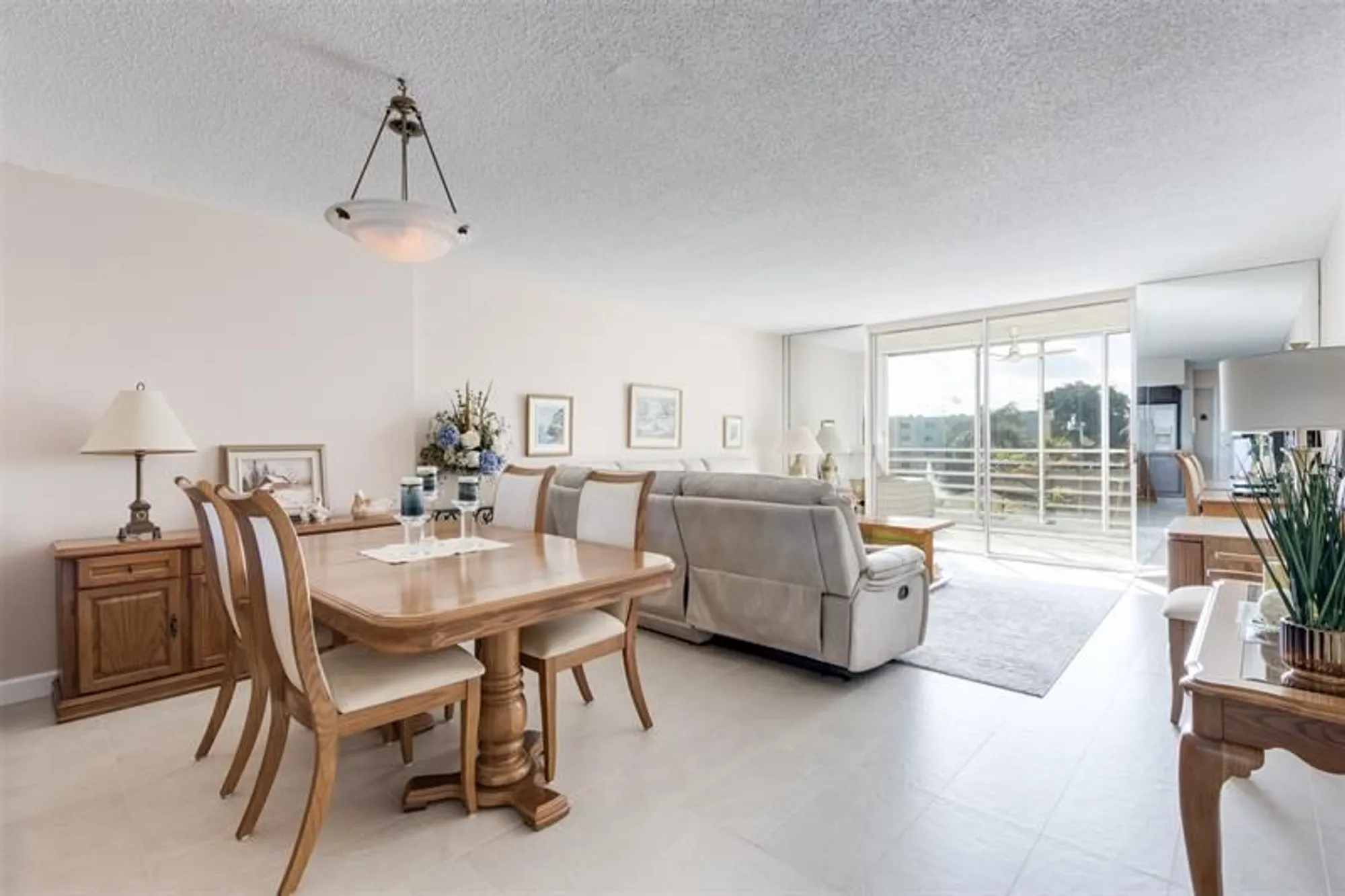 Property Slideshow image 11 of 42 | 414 se 10th st 302, Dania Beach, FL, 33004