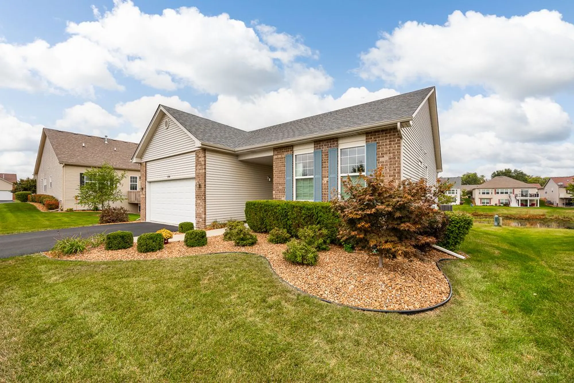 Property Slideshow image 2 of 28 | 17340 lucerne ct, Lockport, IL, 60441