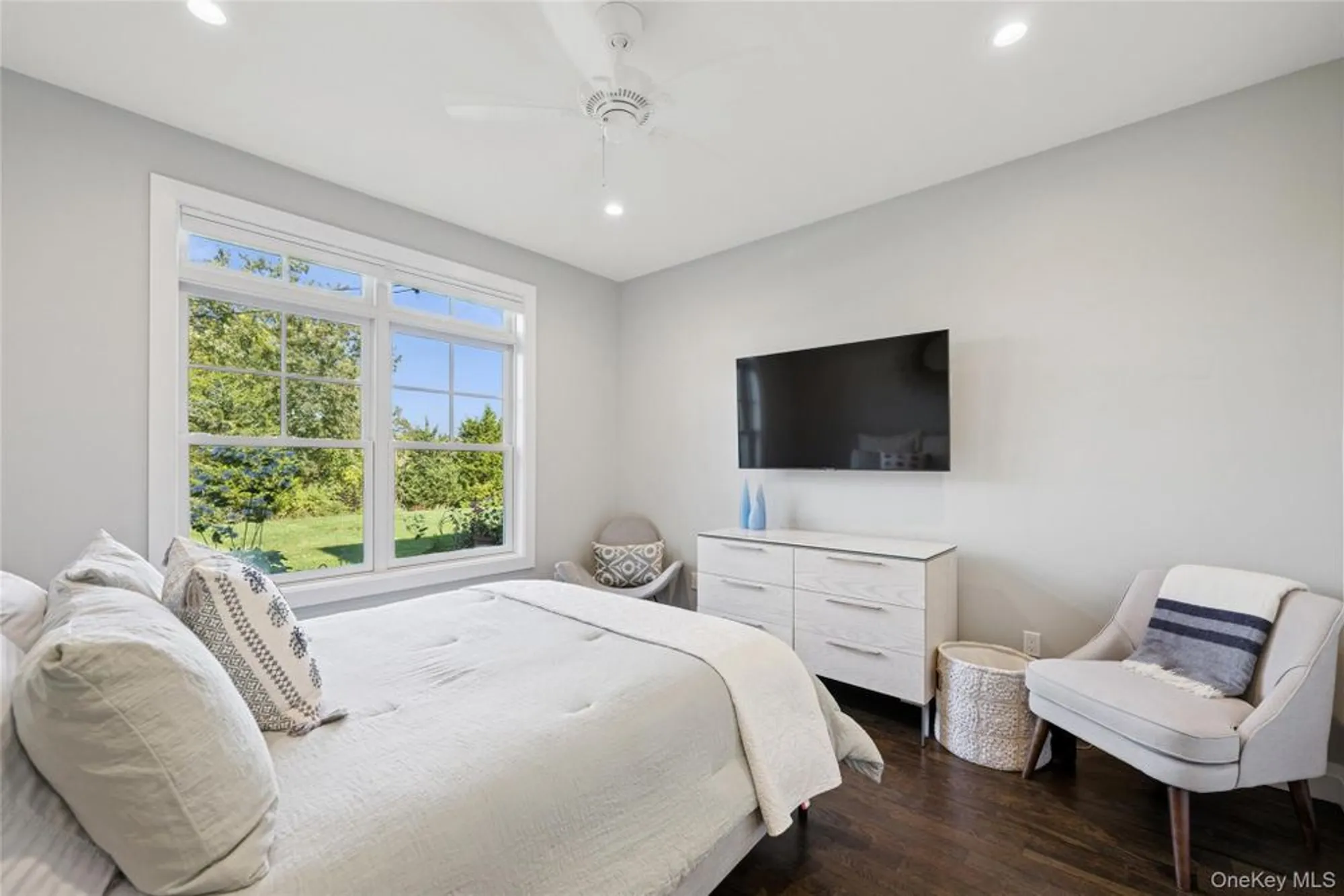 Property Slideshow image 18 of 22 | 32 millstone ln 16, Cutchogue, NY, 11935