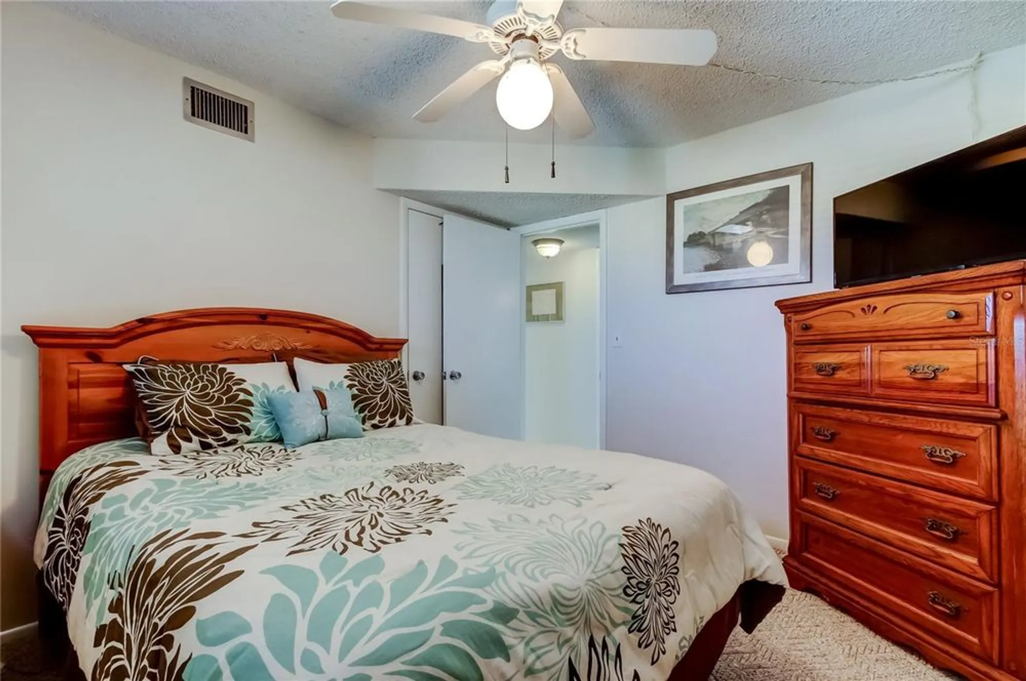 Property Slideshow image 19 of 45 | 4775 cove cir apt 1008, St Petersburg, FL, 33708