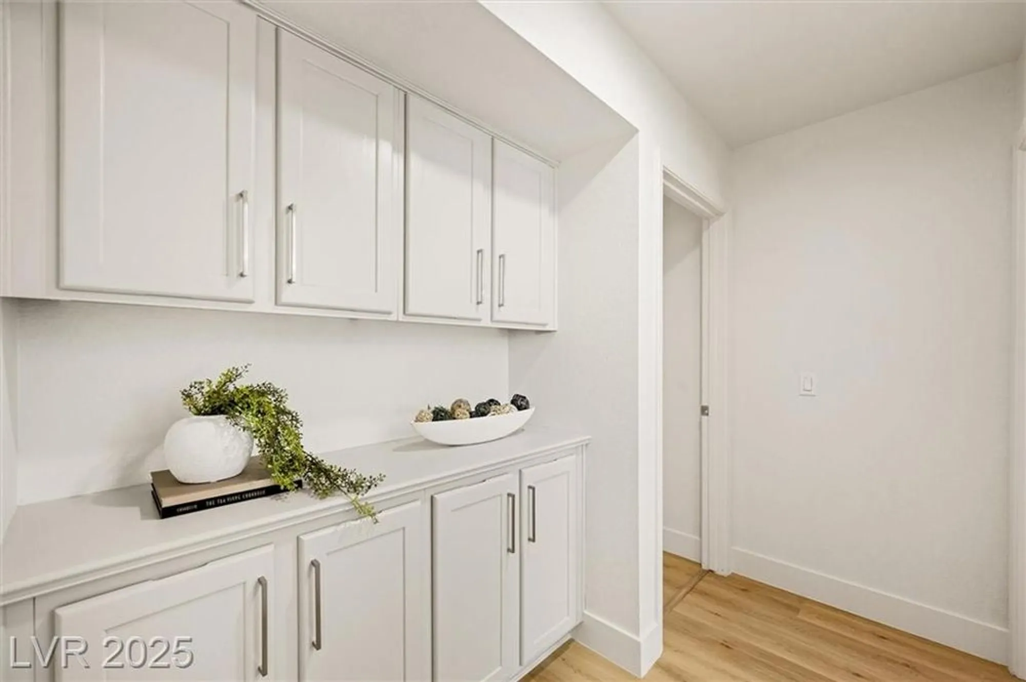 Property Slideshow image 21 of 40 | 2517 desert sands dr, Las Vegas, NV, 89134