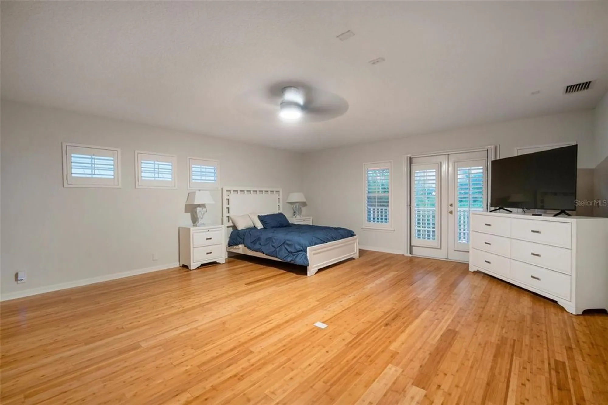 Property Slideshow image 64 of 94 | 825 islebay dr, Apollo Beach, FL, 33572