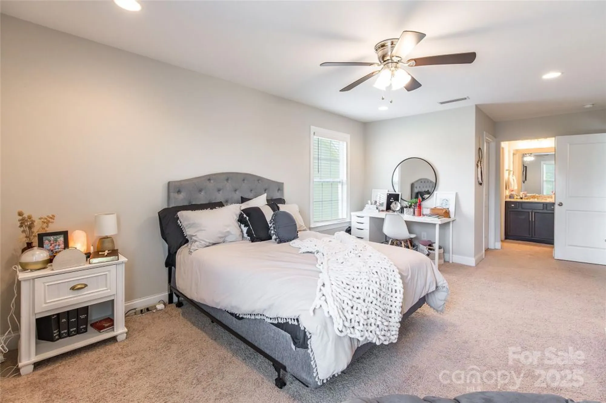 Property Slideshow image 24 of 46 | 208 canoe pole ln, Mooresville, NC, 28117