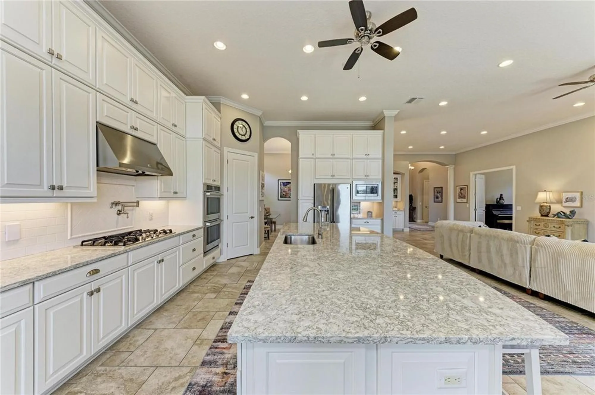 Property Slideshow image 23 of 100 | 13108 treviso dr, Bradenton, FL, 34211