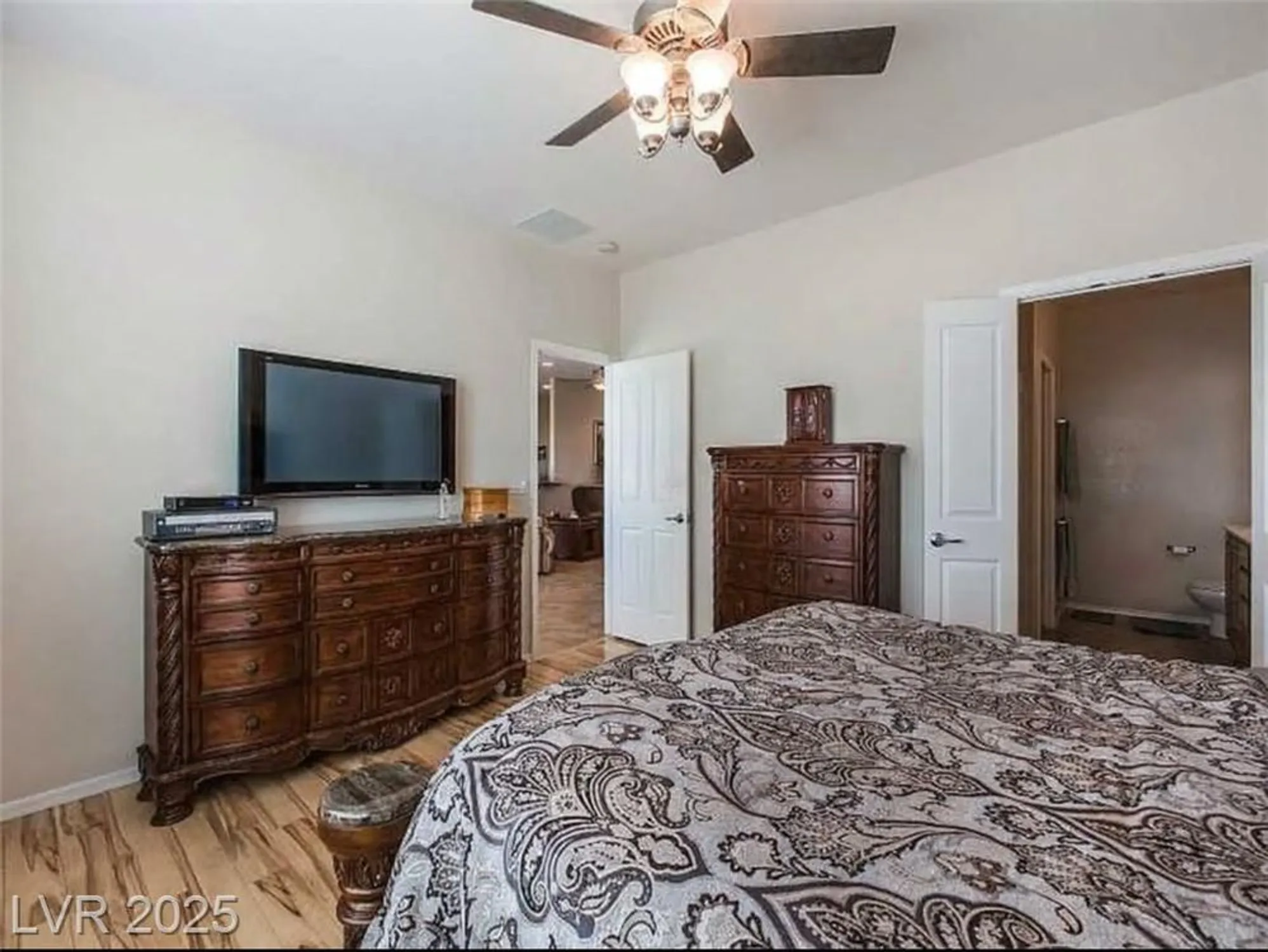Property Slideshow image 16 of 17 | 2473 luminous stars st, Henderson, NV, 89044