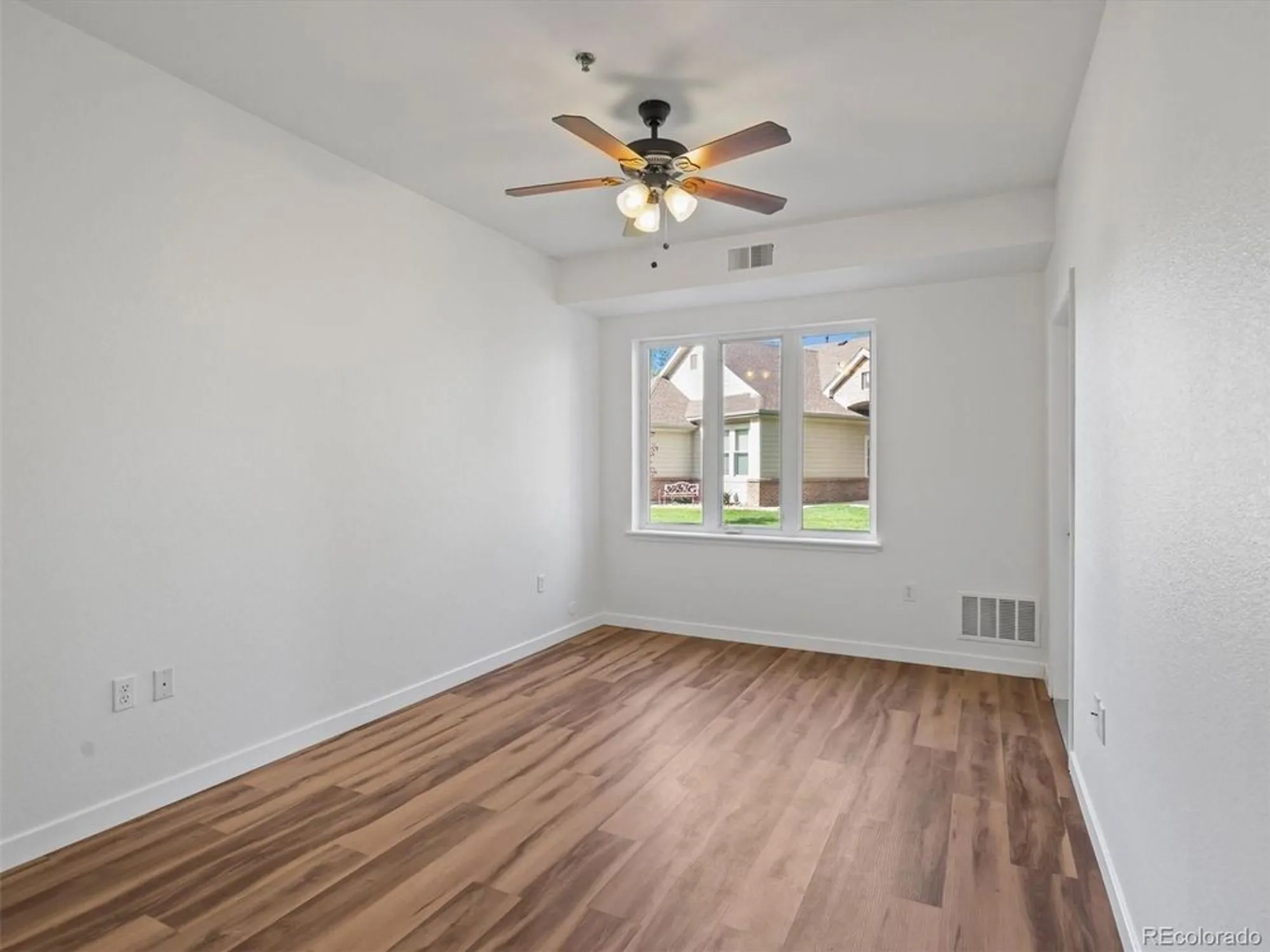 Property Slideshow image 20 of 40 | 2894 w riverwalk cir b108, Littleton, CO, 80123