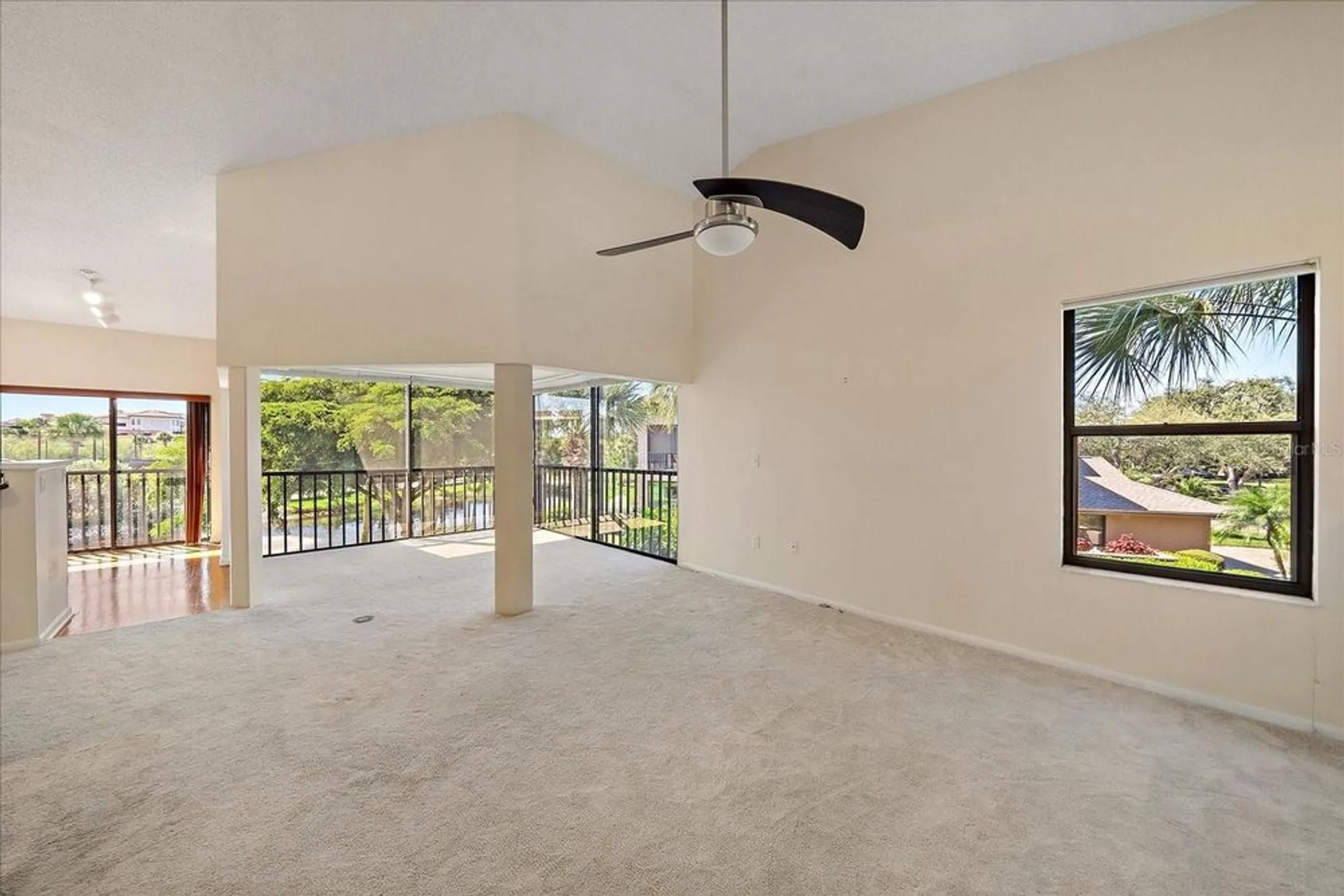 Property Slideshow image 19 of 44 | 5268 heron way 204, Sarasota, FL, 34231