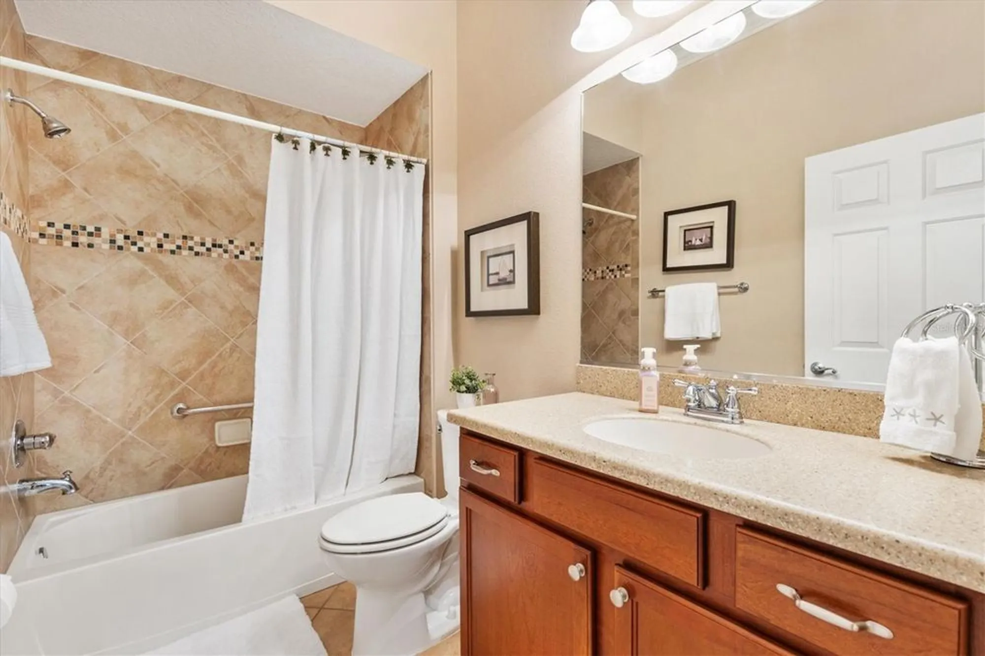 Property Slideshow image 25 of 35 | 933 folkstone way, The Villages, FL, 32162