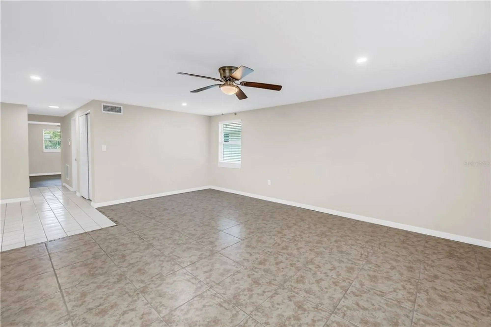 Property Slideshow image 11 of 28 | 728 caribbean cir 25, Venice, FL, 34293
