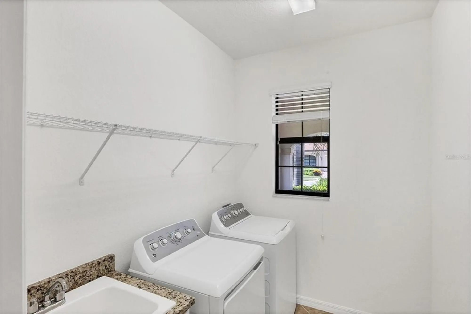 Property Slideshow image 38 of 100 | 10061 cozy grove dr, Venice, FL, 34293