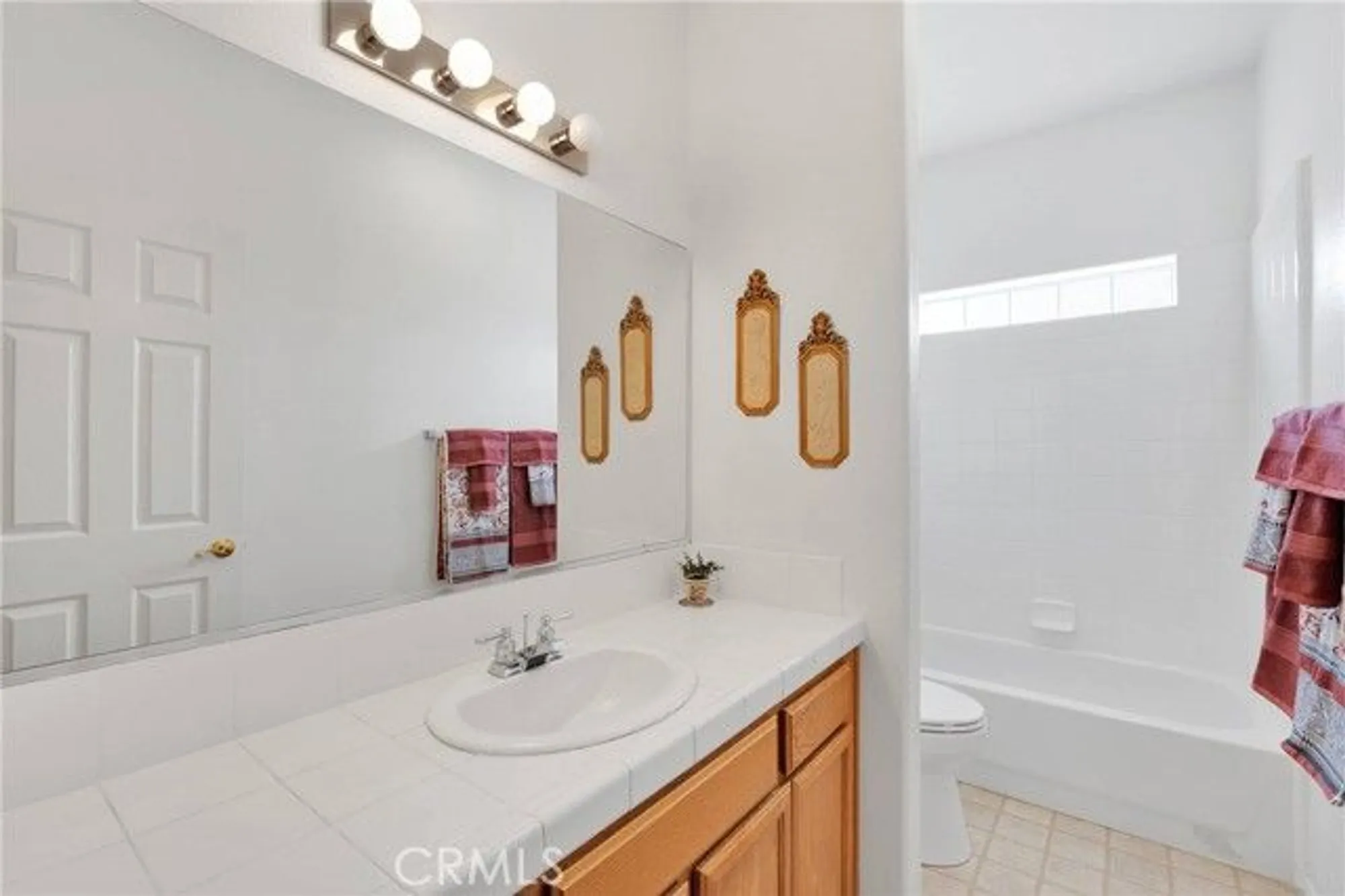 Property Slideshow image 27 of 54 | 19559 northstar ct, Apple Valley, CA, 92308