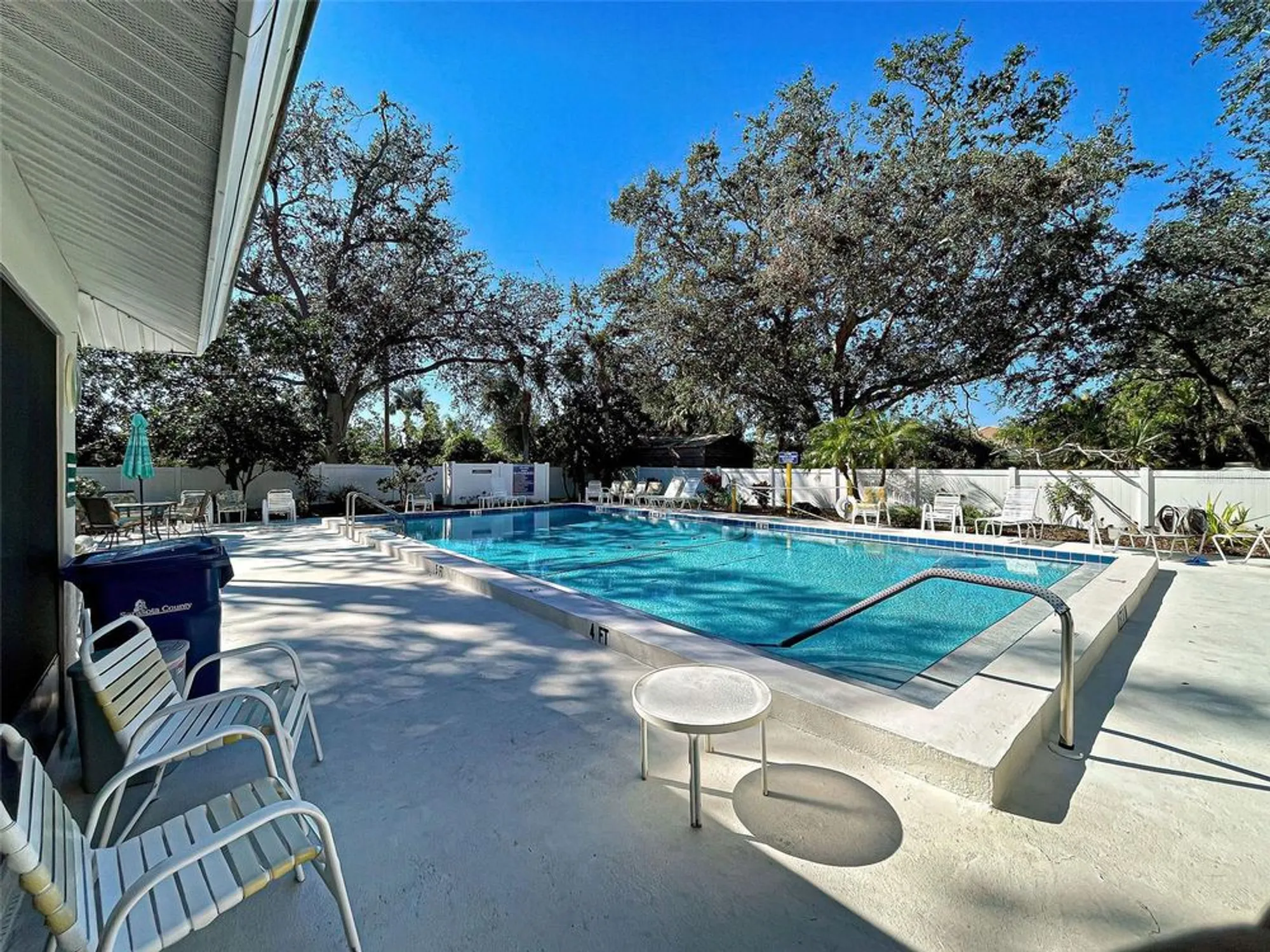 Property Slideshow image 43 of 74 | 220 southampton dr 325, Venice, FL, 34293