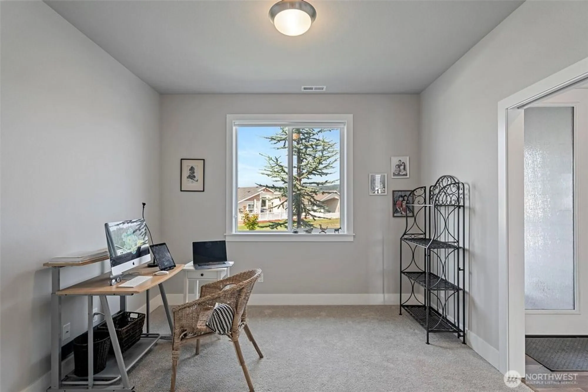 Property Slideshow image 19 of 40 | 112 madrona ln, Orting, WA, 98360