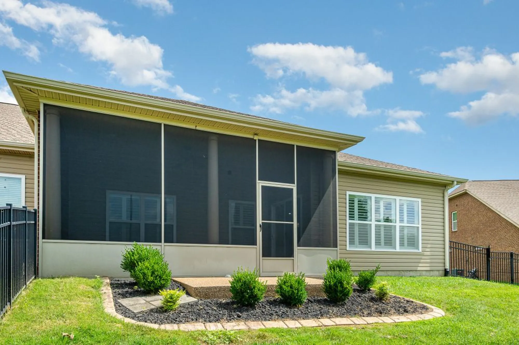 Property Slideshow image 27 of 37 | 445 stonegate dr, Lebanon, TN, 37090