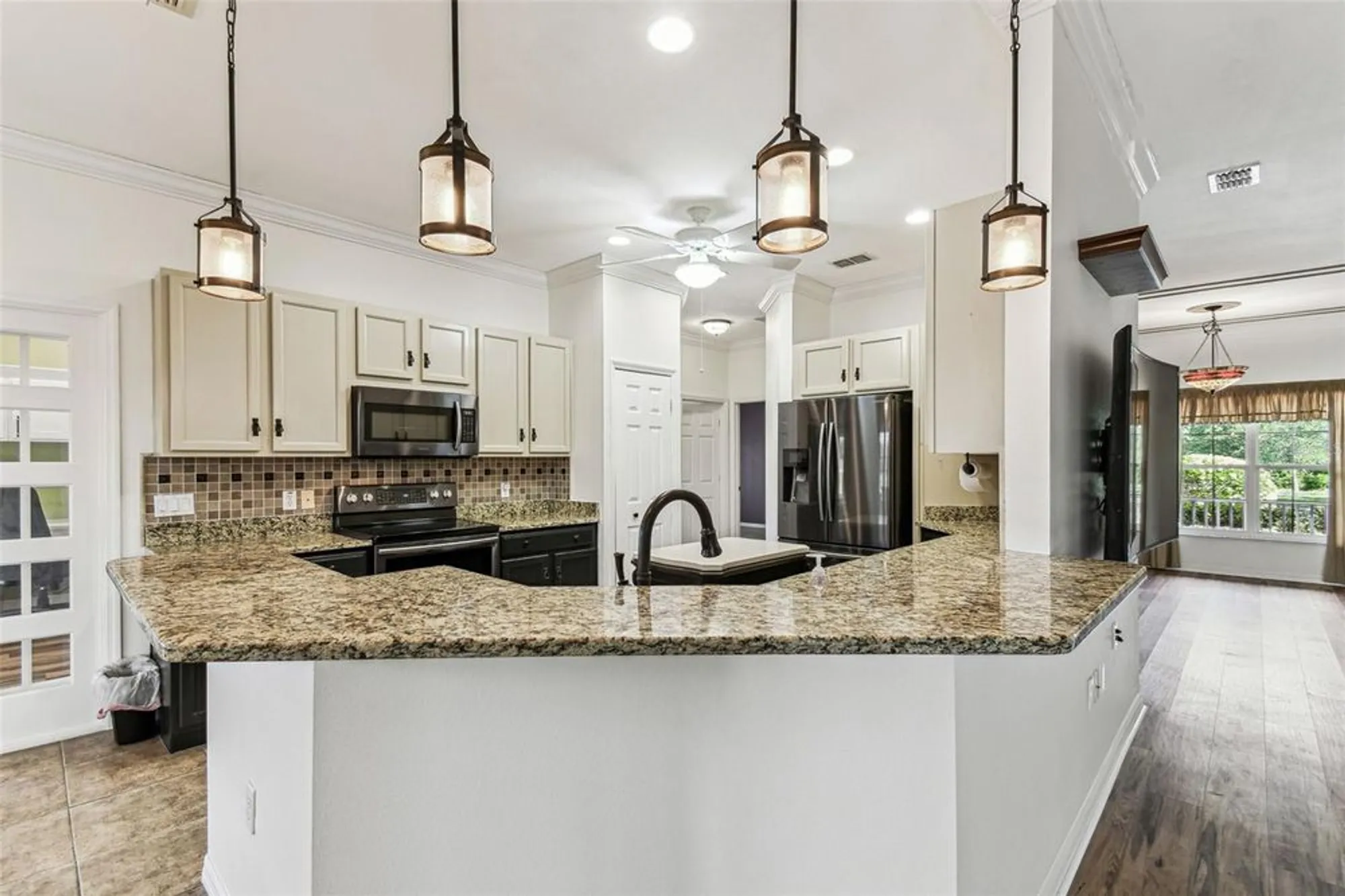 Property Slideshow image 12 of 68 | 759 glendora rd, Kissimmee, FL, 34759
