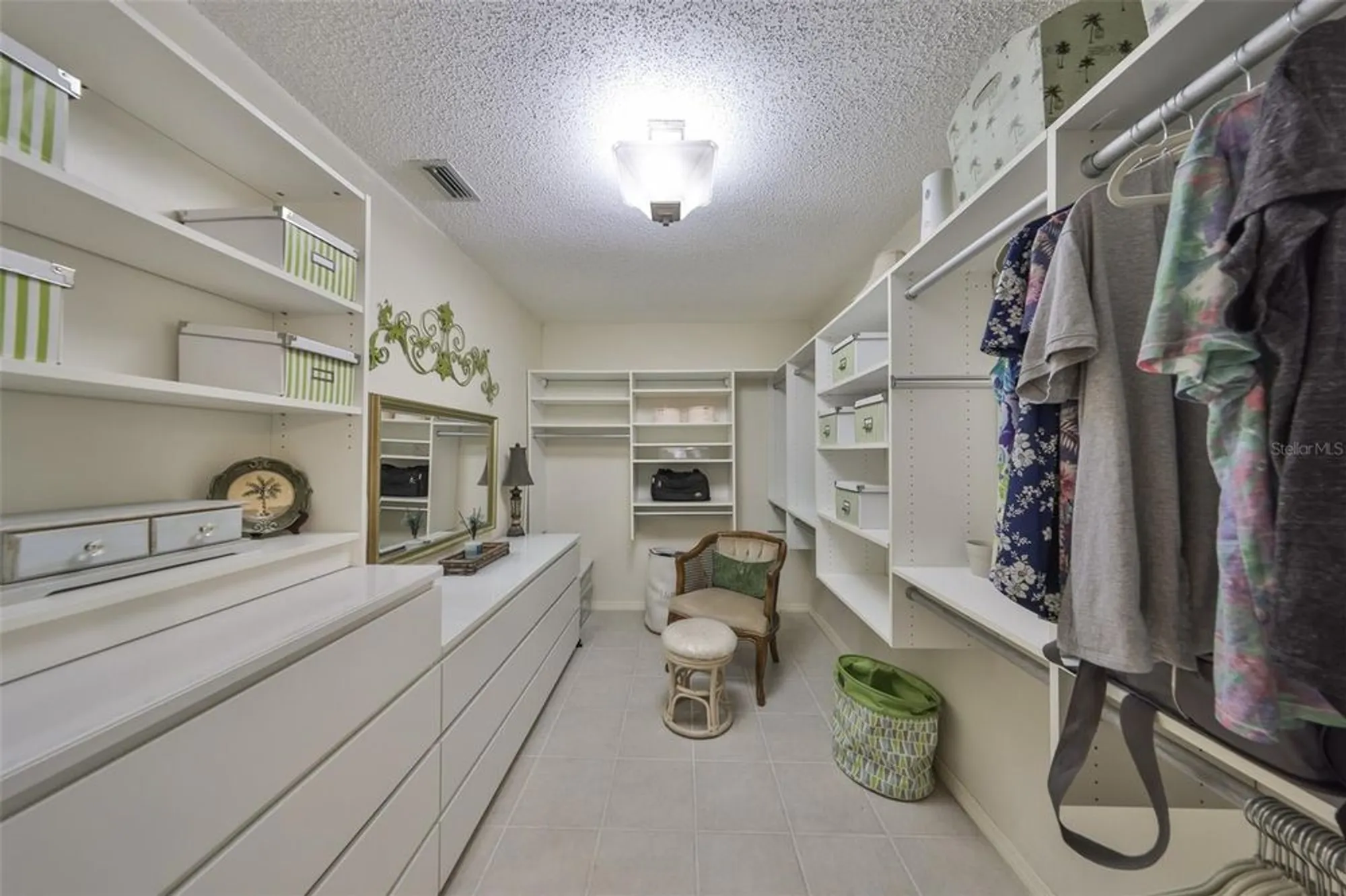 Property Slideshow image 20 of 59 | 1928 east view dr, Sun City Center, FL, 33573