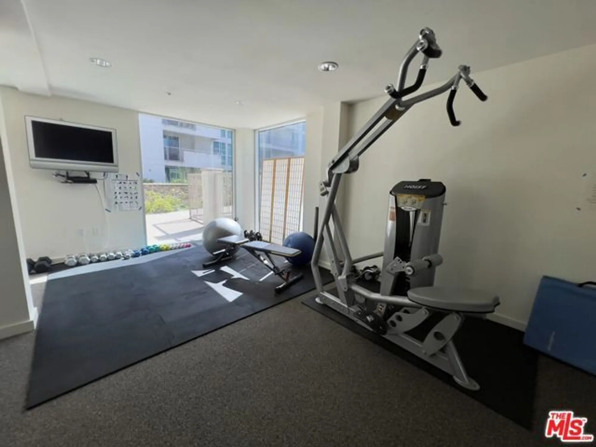 Property Slideshow image 43 of 45 | 267 s san pedro st 221, Los Angeles, CA, 90012