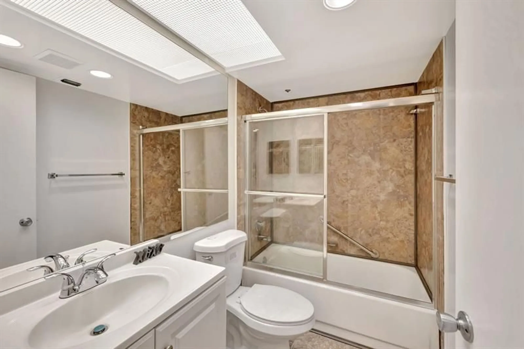 Property Slideshow image 28 of 50 | 1801 eleuthera pt e1, Coconut Creek, FL, 33066
