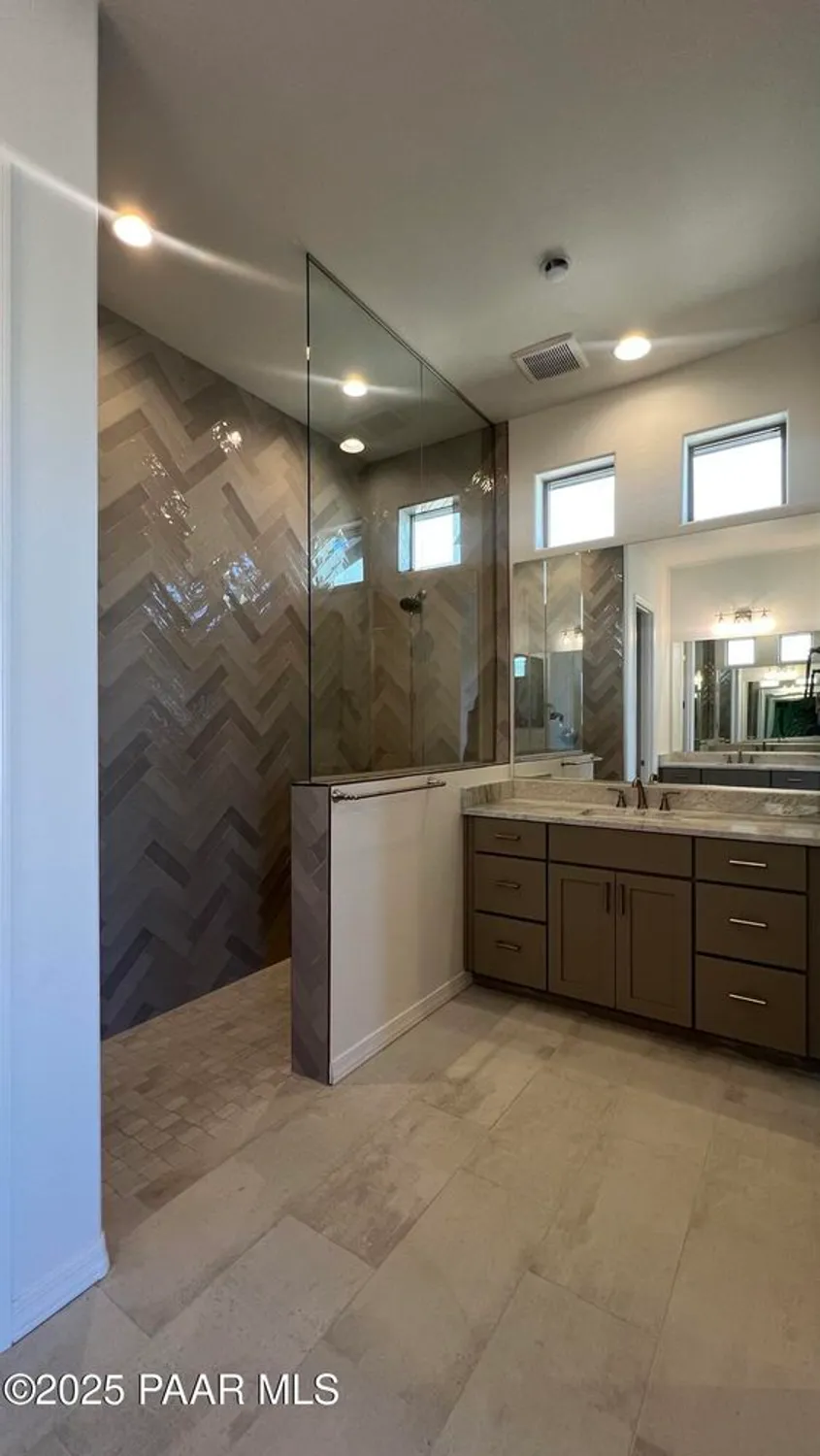 Property Slideshow image 7 of 14 | 5229 meandering trl, Prescott, AZ, 86301