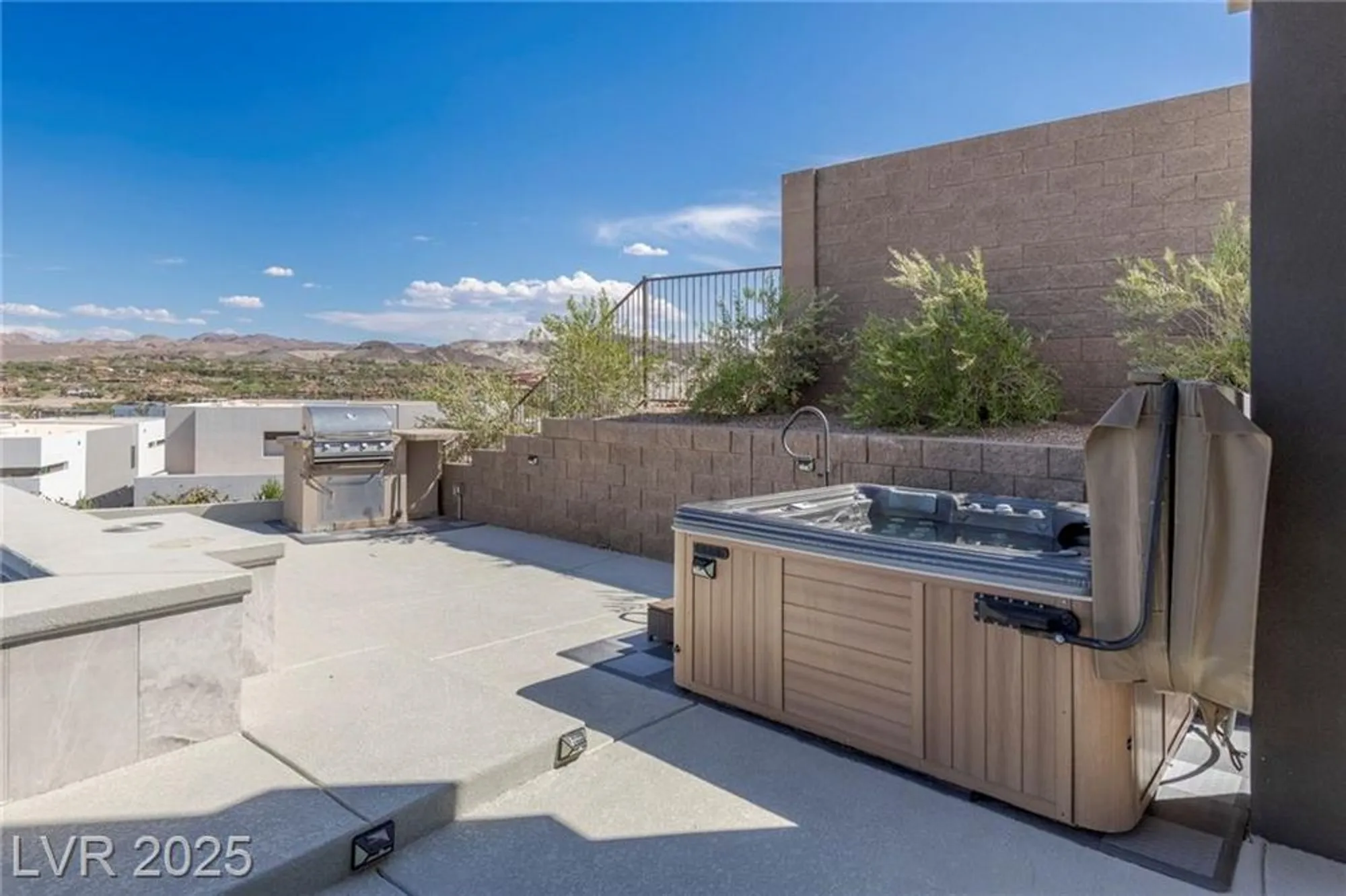 Property Slideshow image 59 of 85 | 53 falling ridge ln, Henderson, NV, 89011