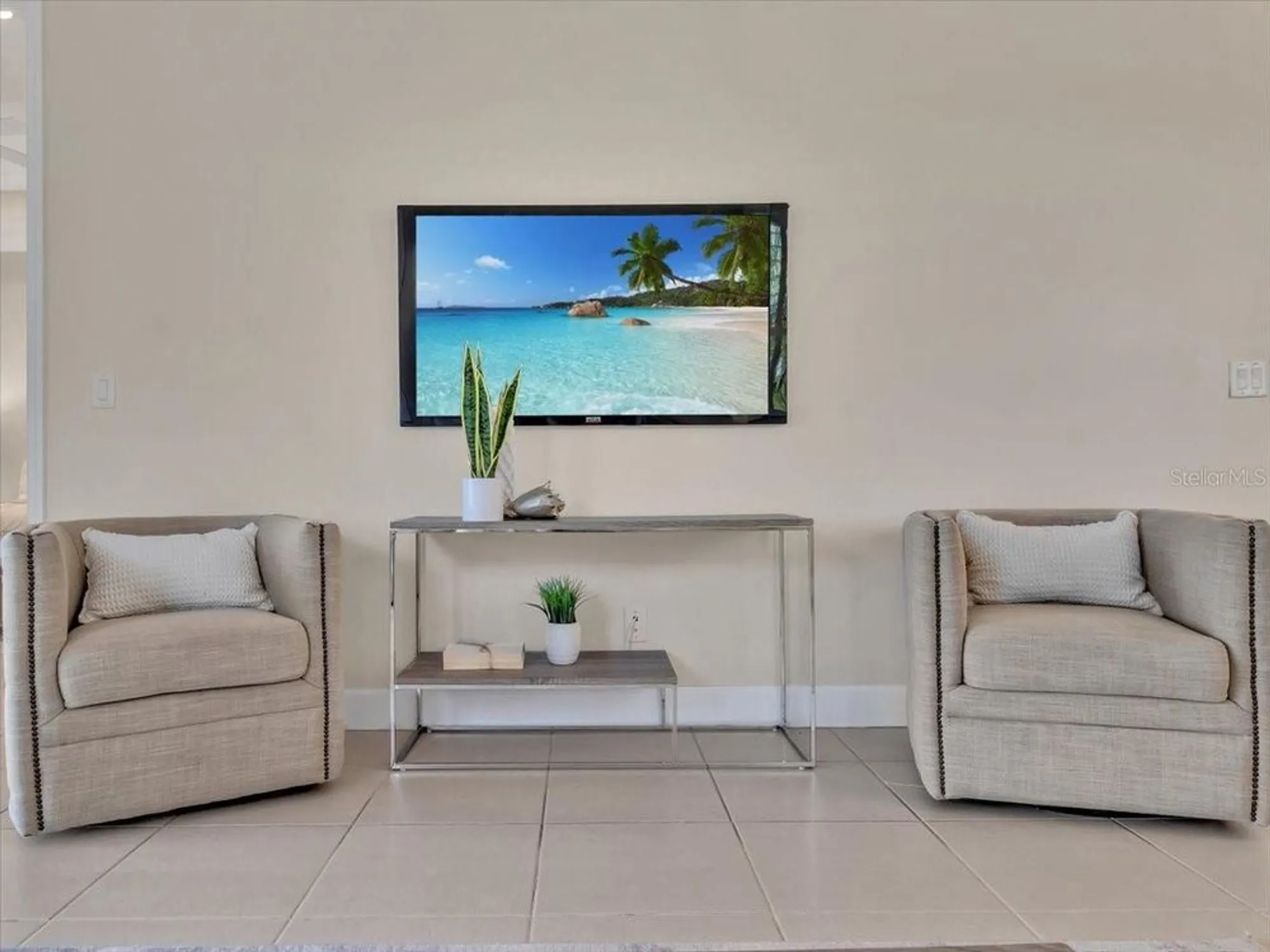 Property Slideshow image 20 of 52 | 635 chipper dr, Sun City Center, FL, 33573