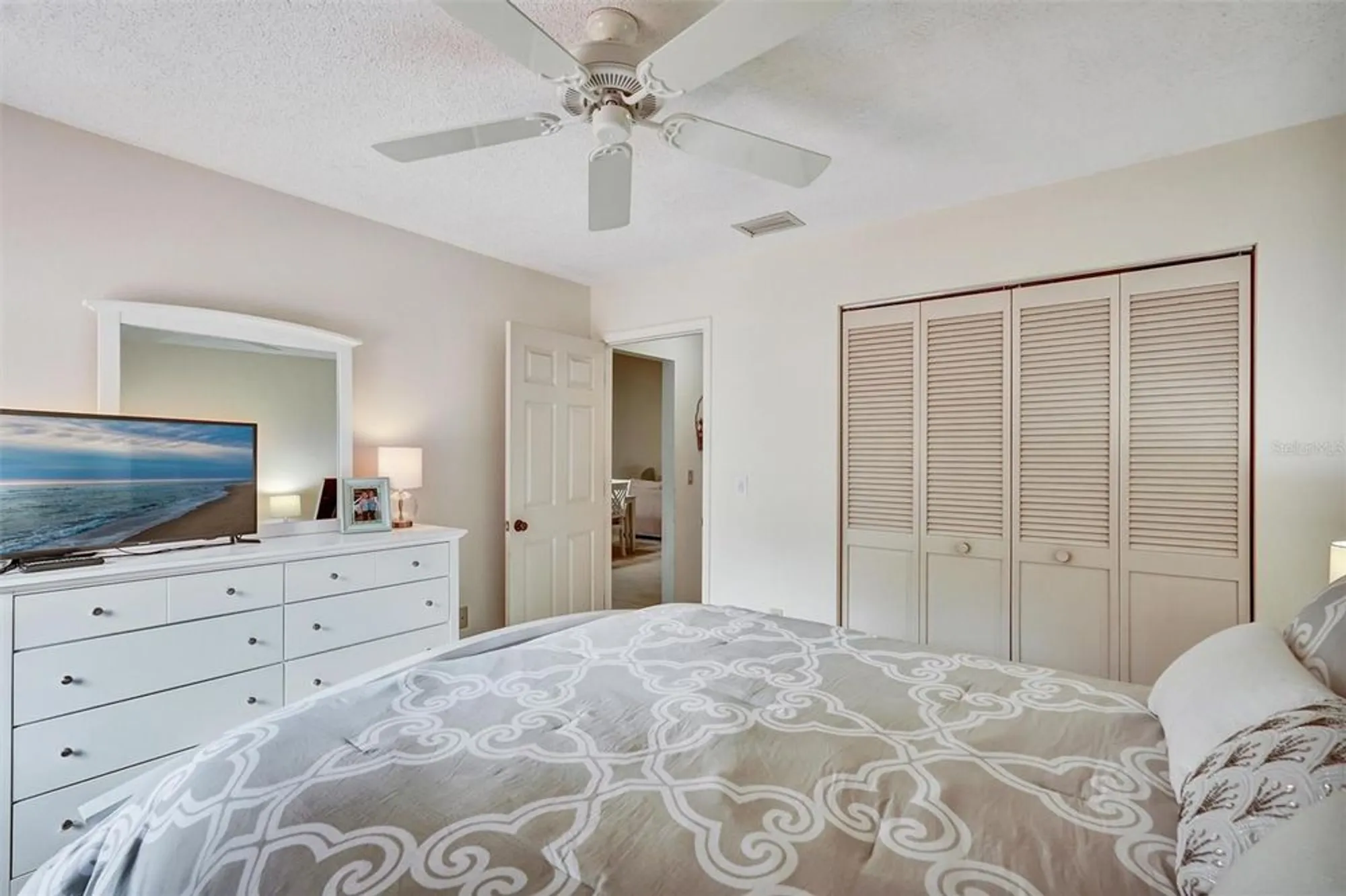 Property Slideshow image 21 of 27 | 6221 timber lake dr unit c10, Sarasota, FL, 34243