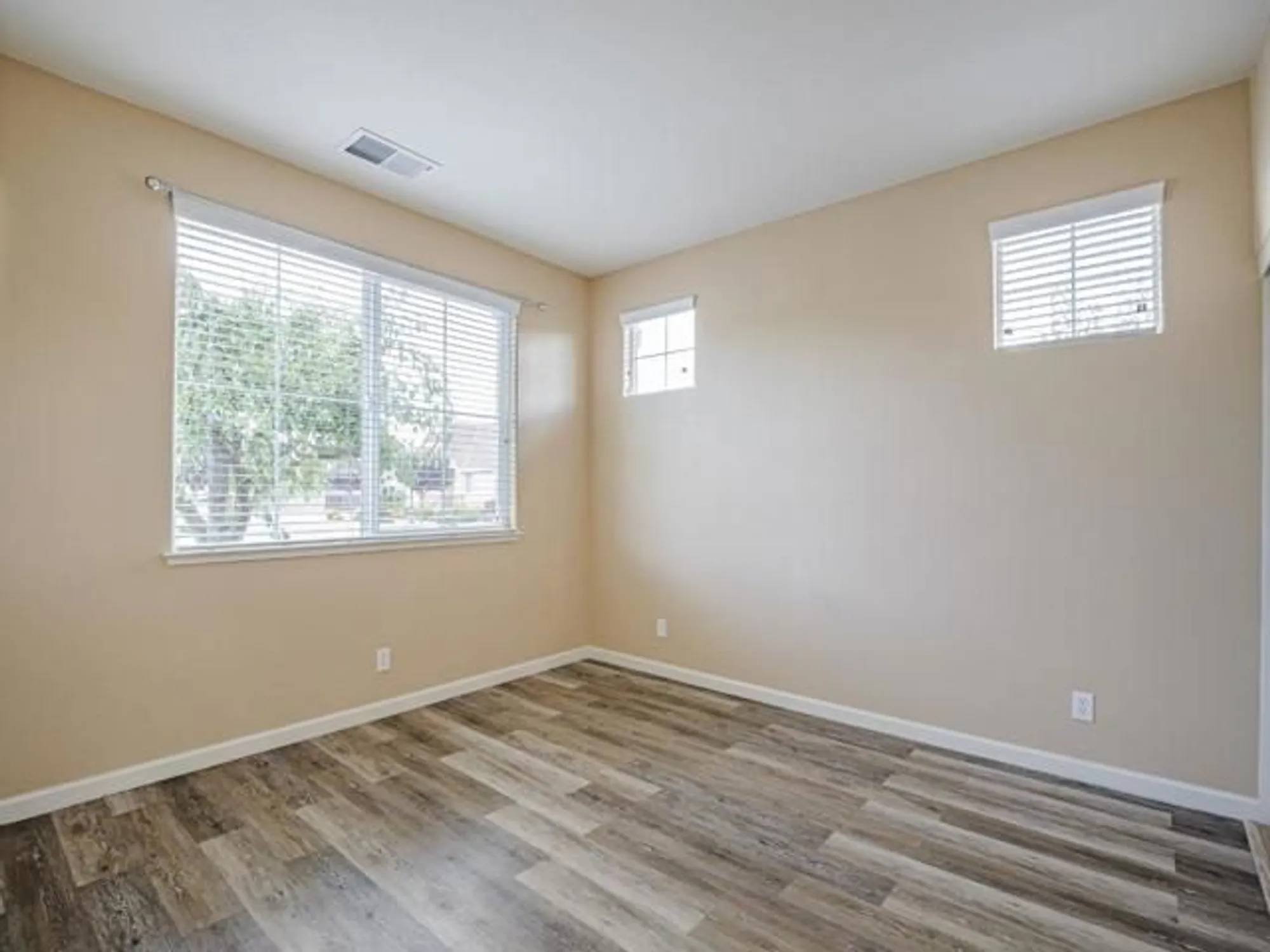 Property Slideshow image 25 of 38 | 443 vivienne dr, Watsonville, CA, 95076