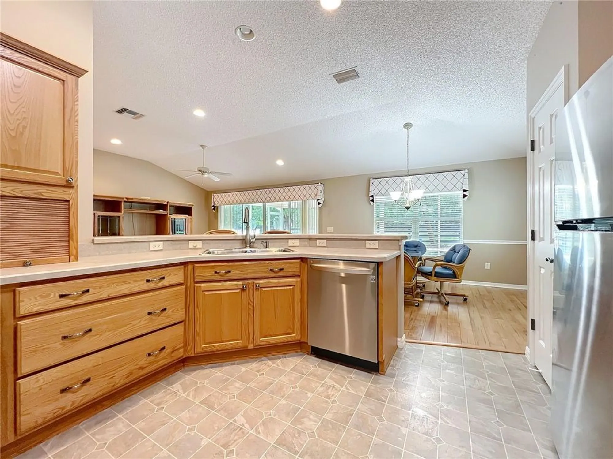 Property Slideshow image 23 of 64 | 16946 se 93rd cuthbert cir, The Villages, FL, 32162