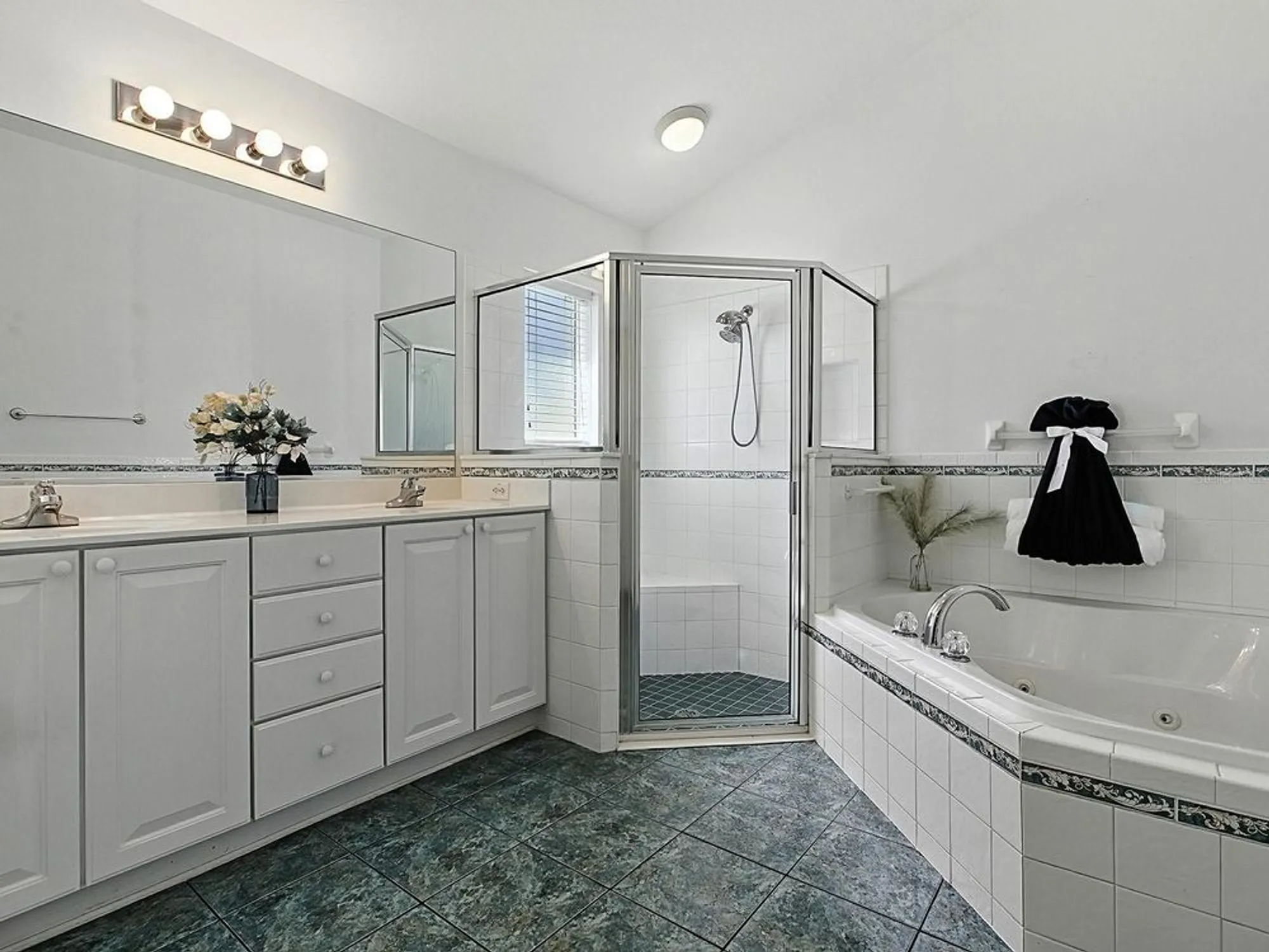 Property Slideshow image 35 of 56 | 17037 se 76th creekside cir, The Villages, FL, 32162