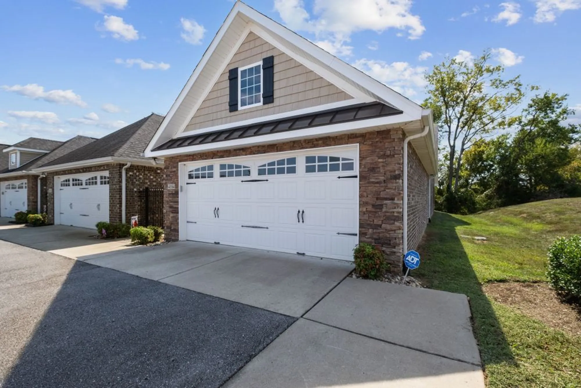 Property Slideshow image 4 of 35 | 395 devon chase hl unit 4104, Gallatin, TN, 37066