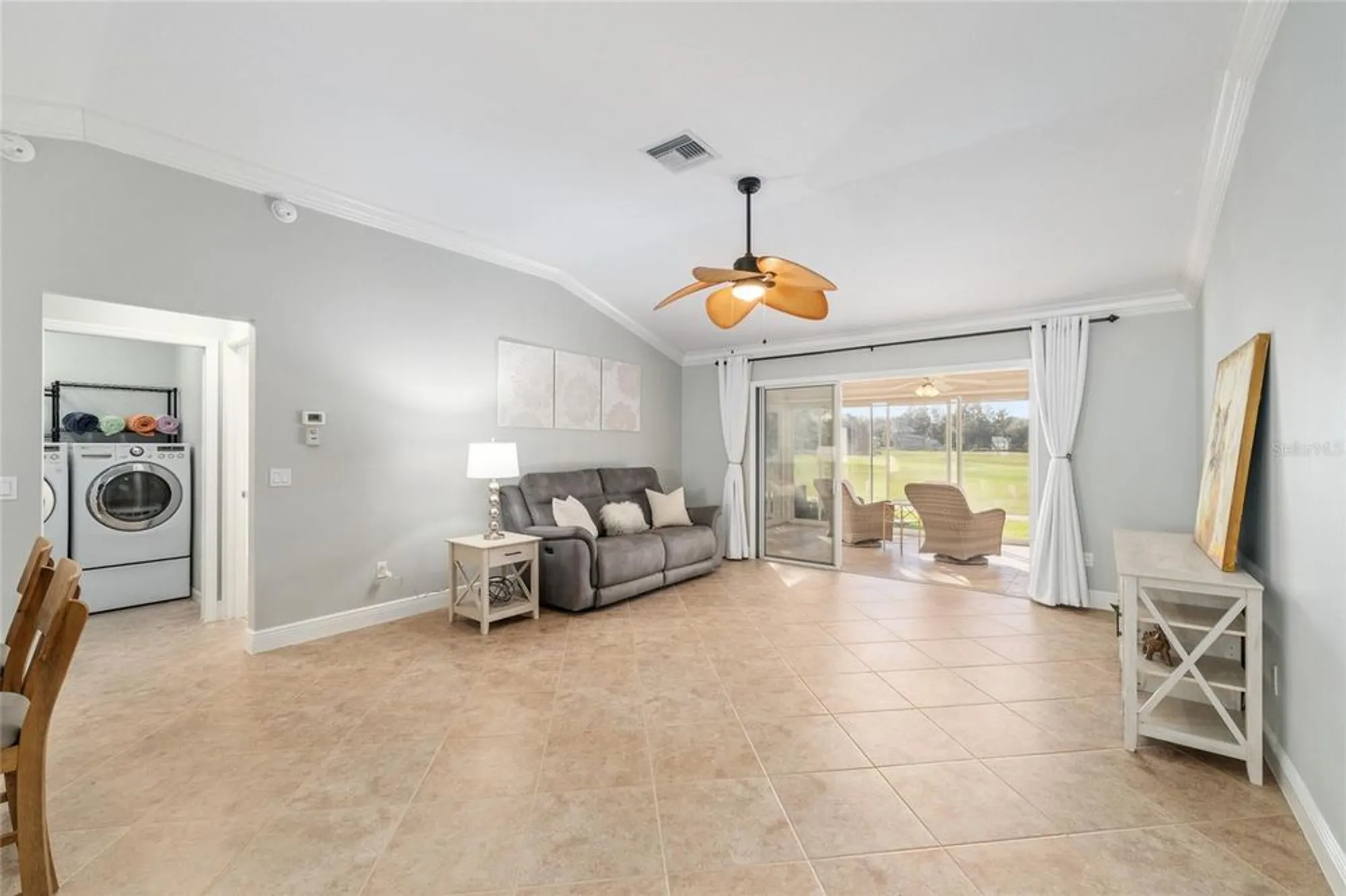 Property Slideshow image 16 of 62 | 967 livingston loop, The Villages, FL, 32162