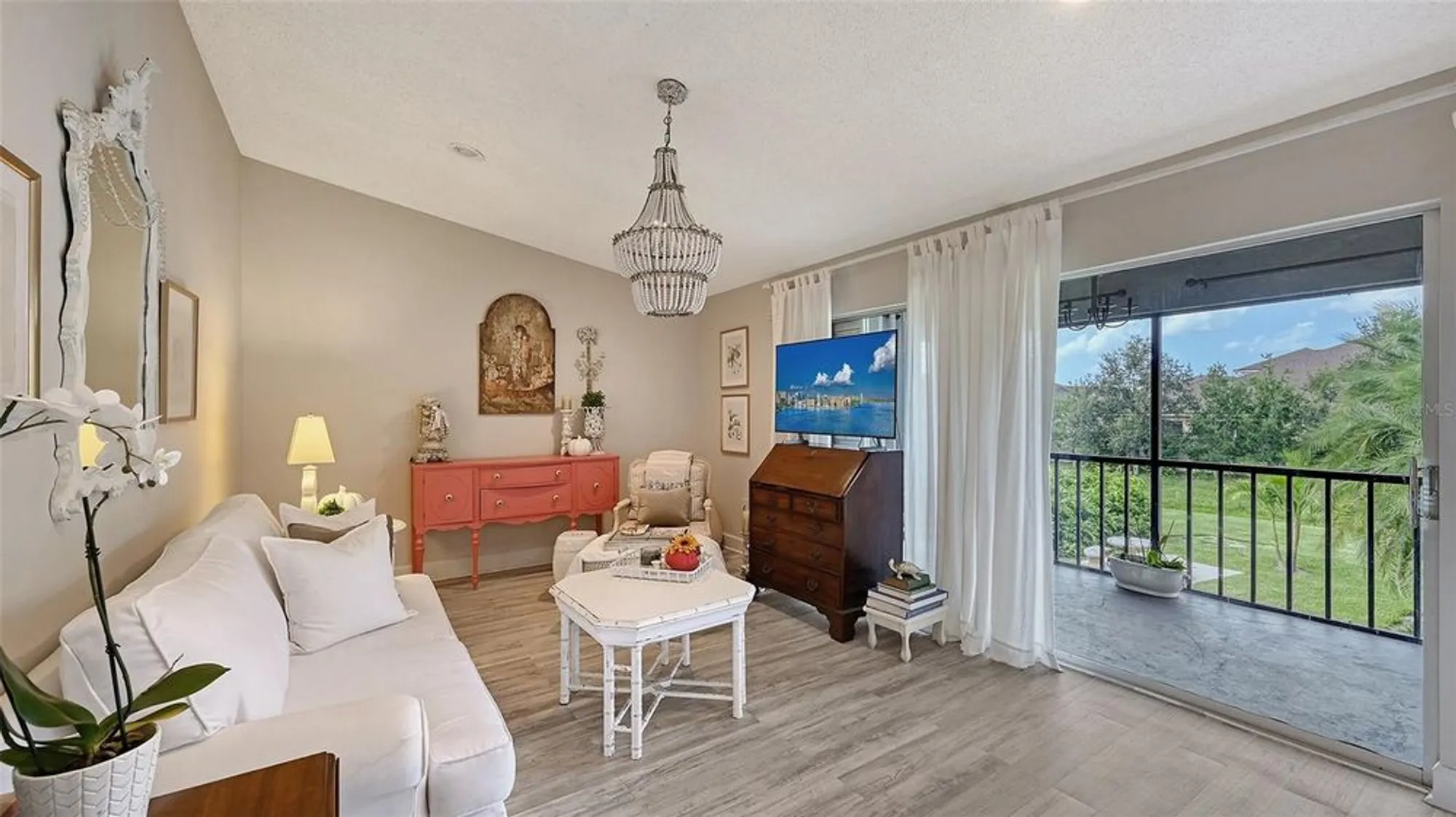 Property Slideshow image 3 of 30 | 2640 clubhouse dr 203, Sarasota, FL, 34232