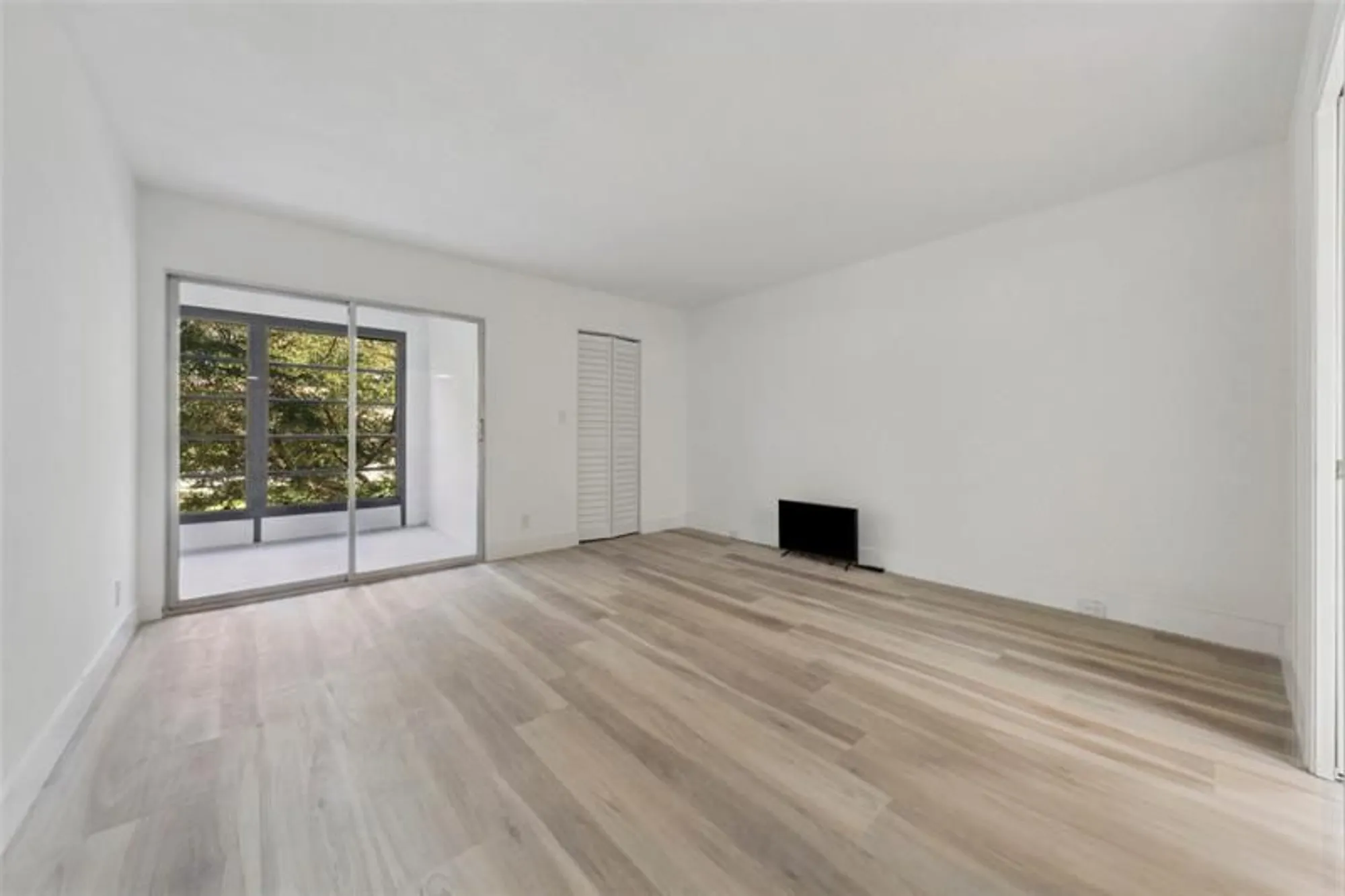 Property Slideshow image 16 of 34 | 3201 portofino pt d3, Coconut Creek, FL, 33066