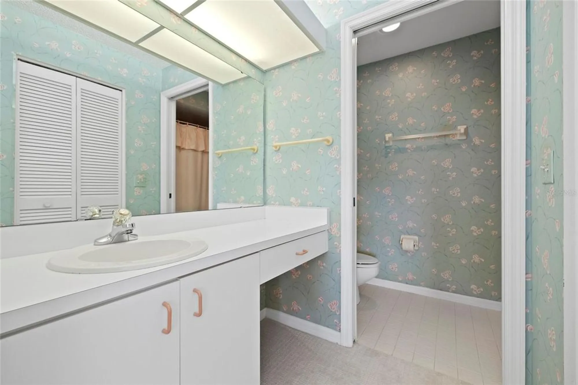 Property Slideshow image 19 of 52 | 6507 stone river rd 304, Bradenton, FL, 34203