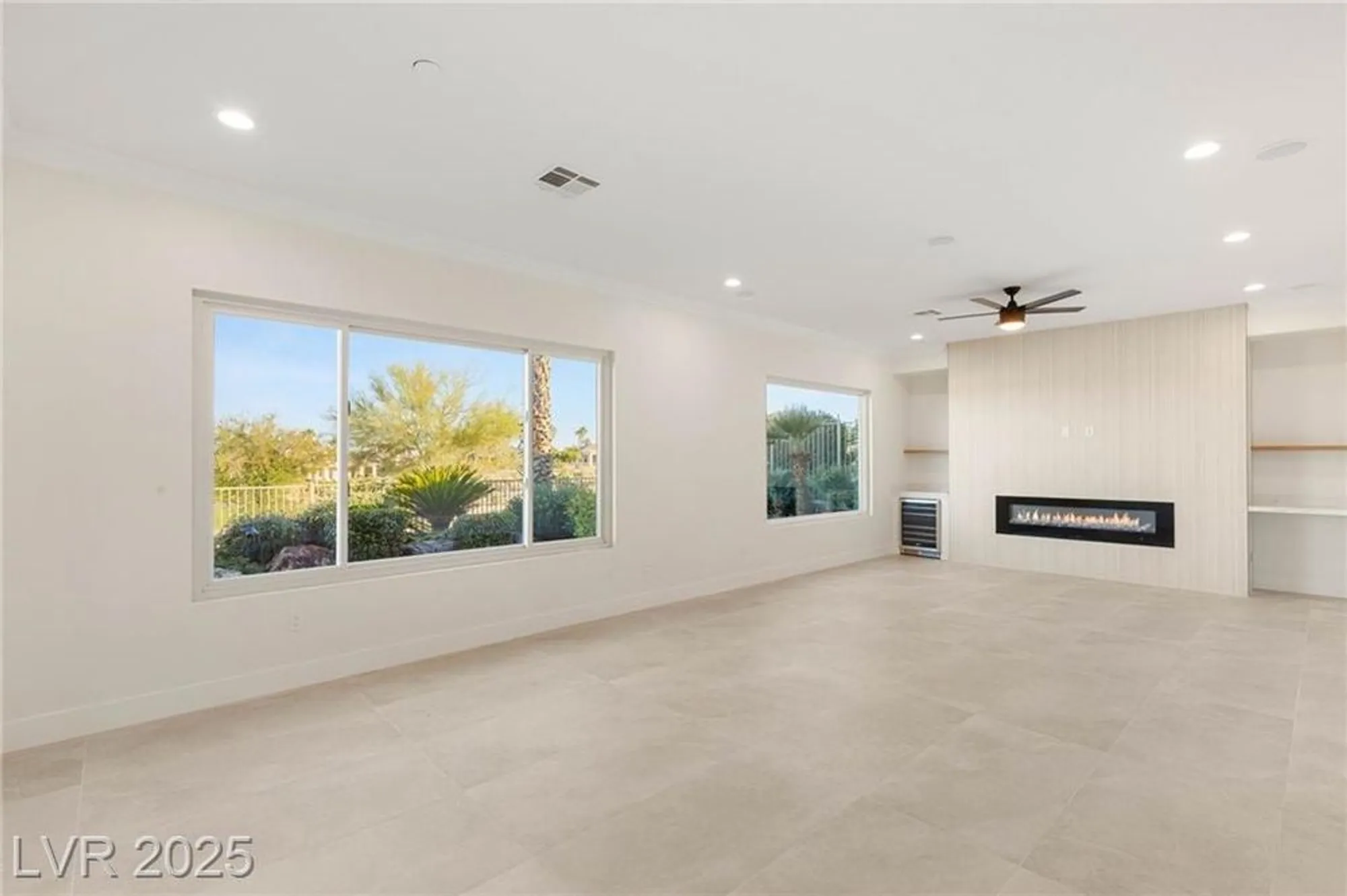 Property Slideshow image 12 of 66 | 4754 riva de romanza st, Las Vegas, NV, 89135