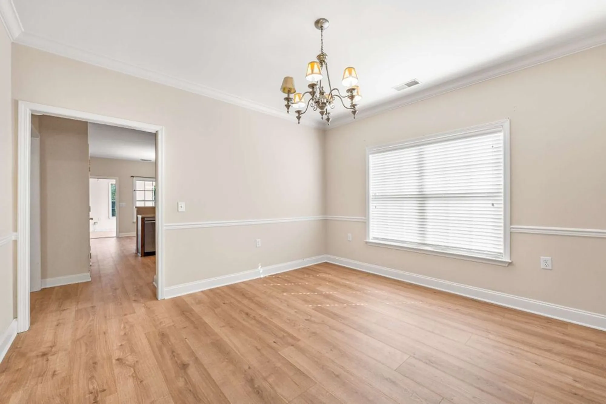 Property Slideshow image 9 of 47 | 215 wrennewood ln, Franklin, TN, 37064