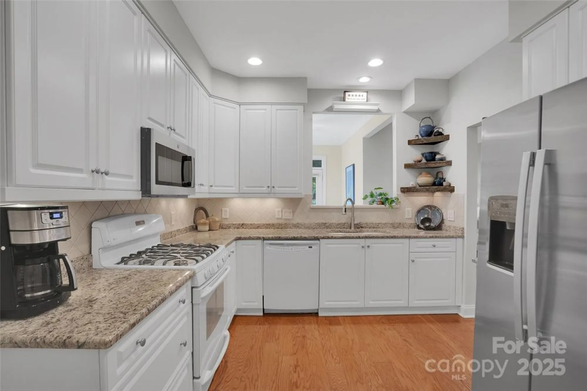 Property Slideshow image 13 of 46 | 2742 circa dr, Matthews, NC, 28105