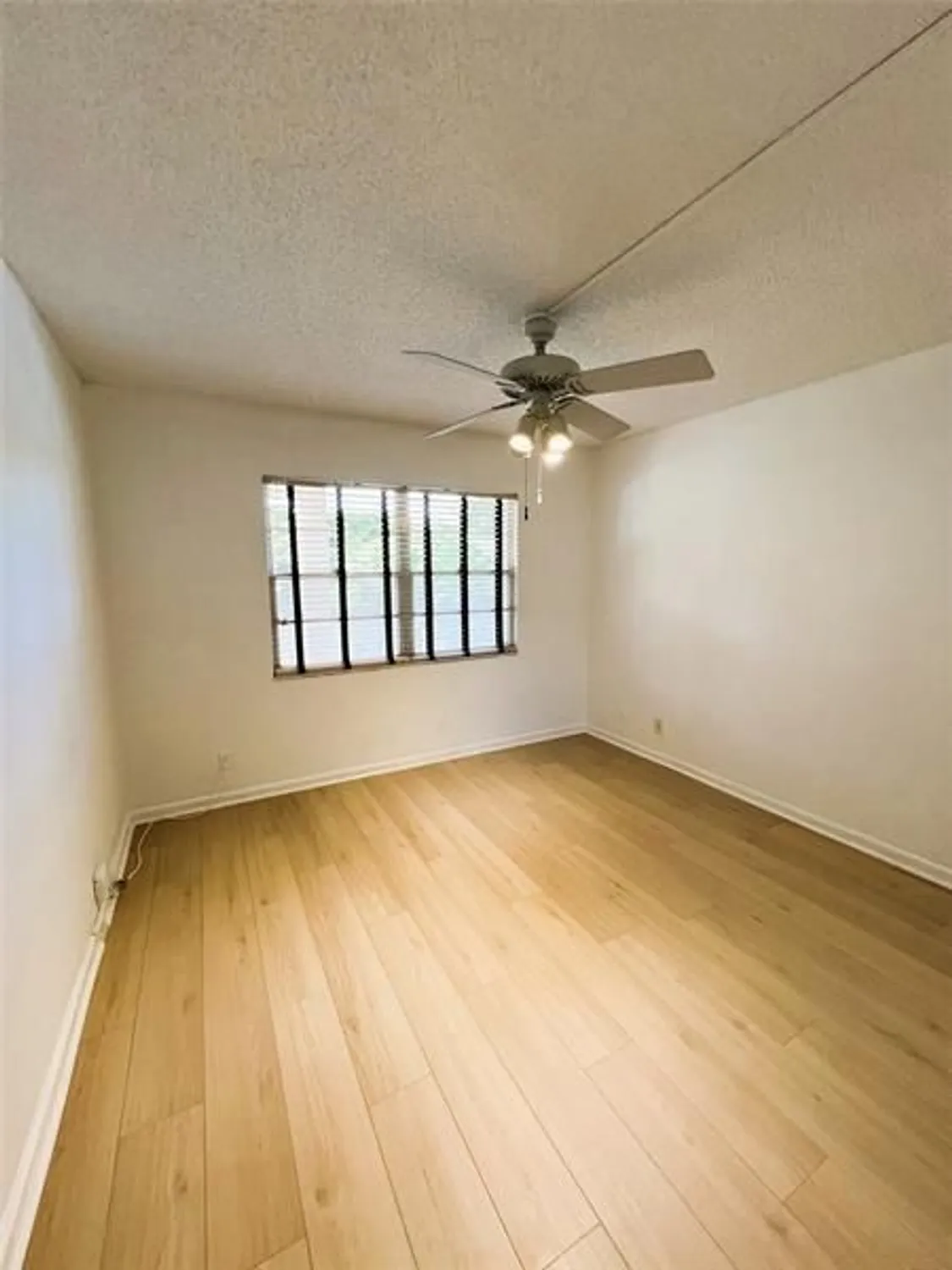 Property Slideshow image 14 of 27 | 1803 eleuthera pt j2, Coconut Creek, FL, 33066